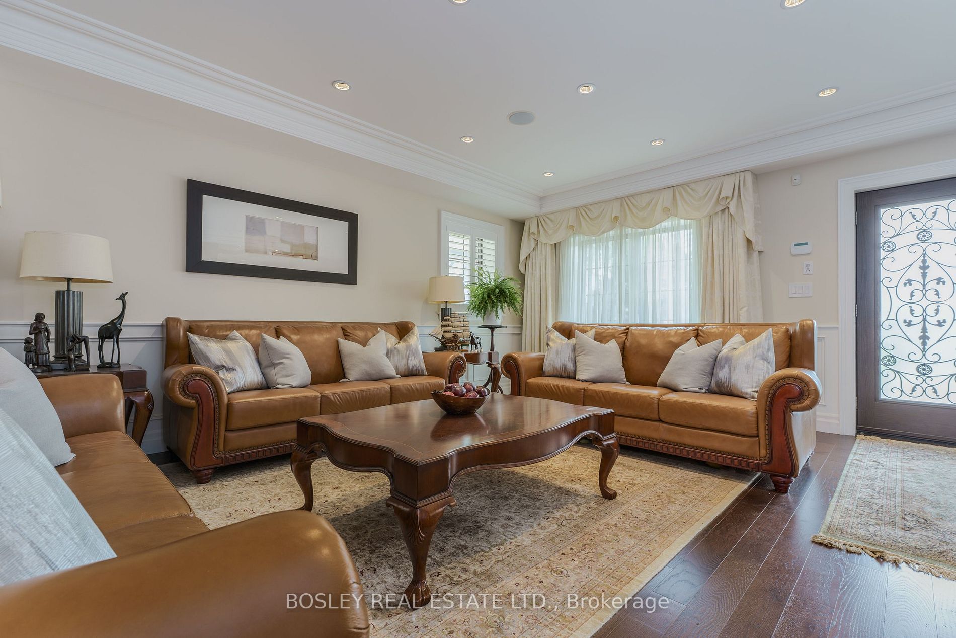 52 Donegall Dr
