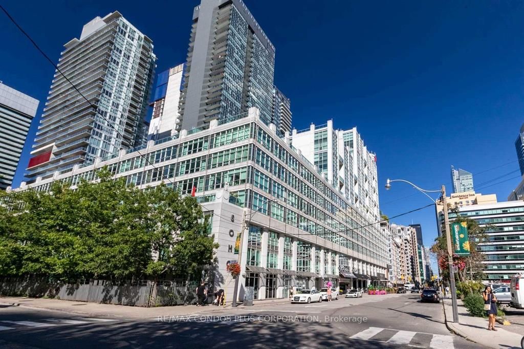 350 Wellington St W, #M04