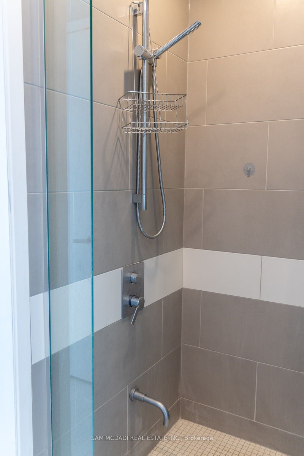 197 Yonge St, #5409
