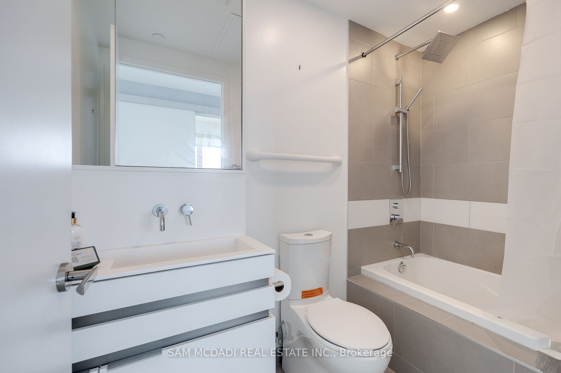 197 Yonge St, #5409