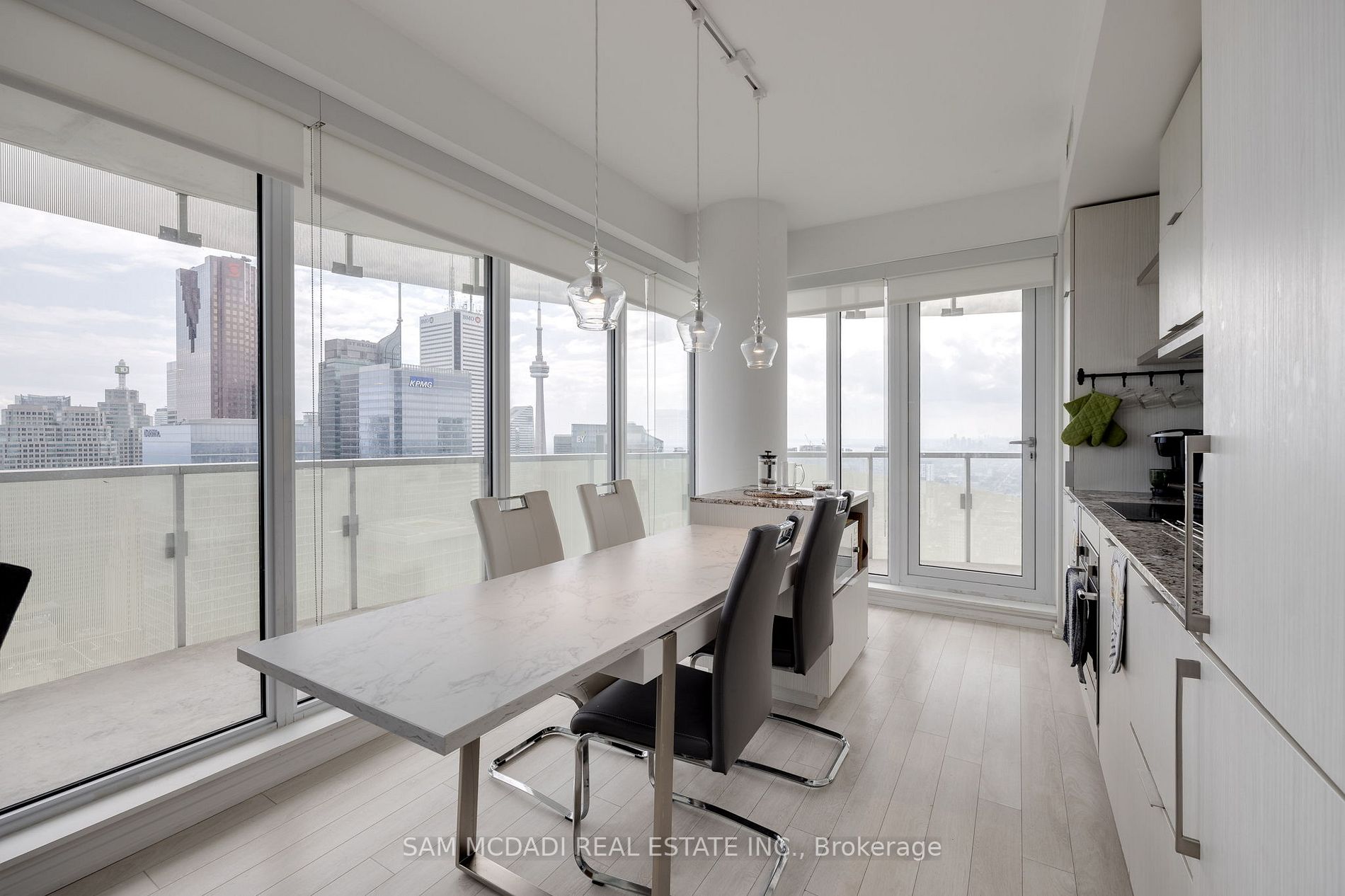 197 Yonge St, #5409