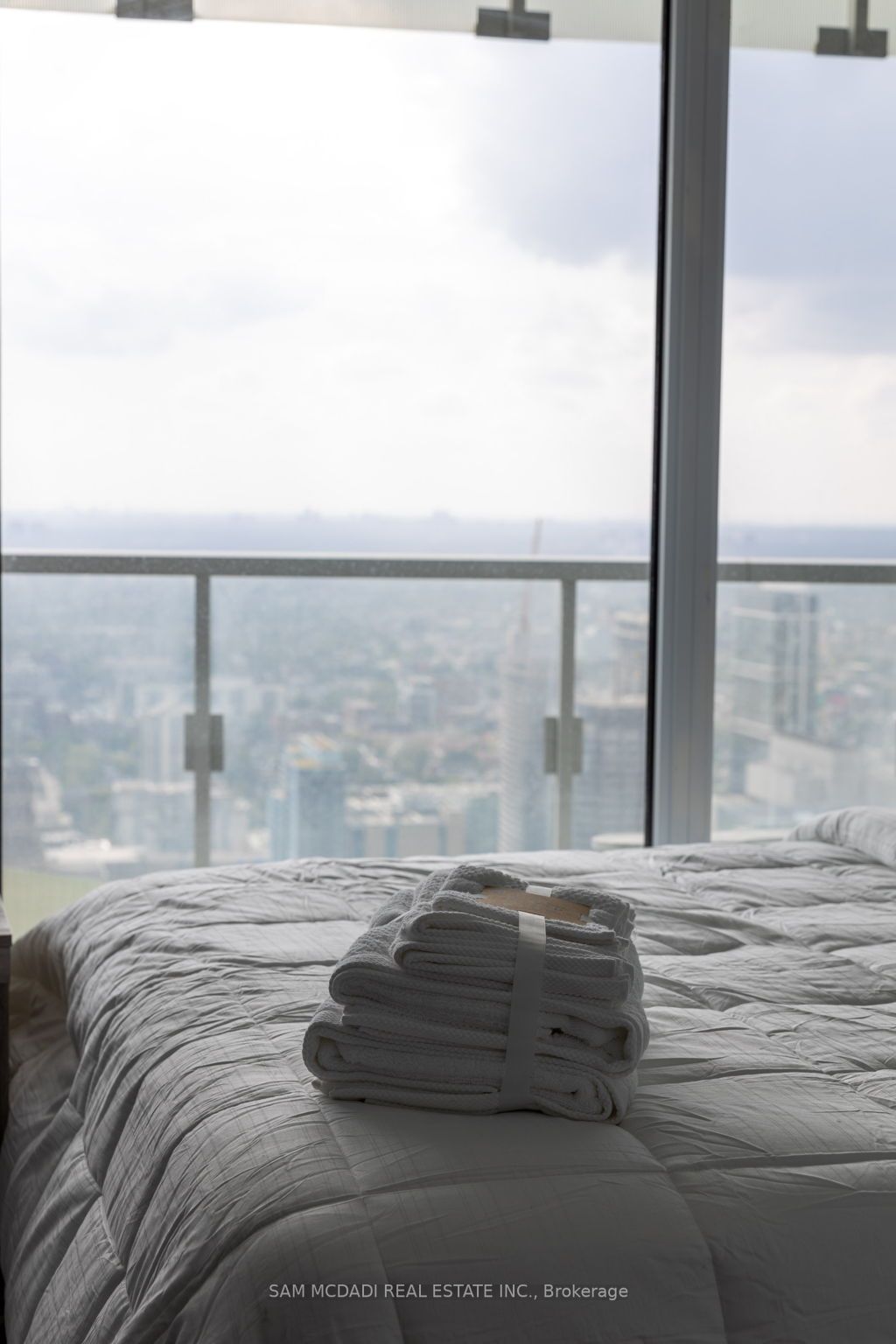 197 Yonge St, #5409