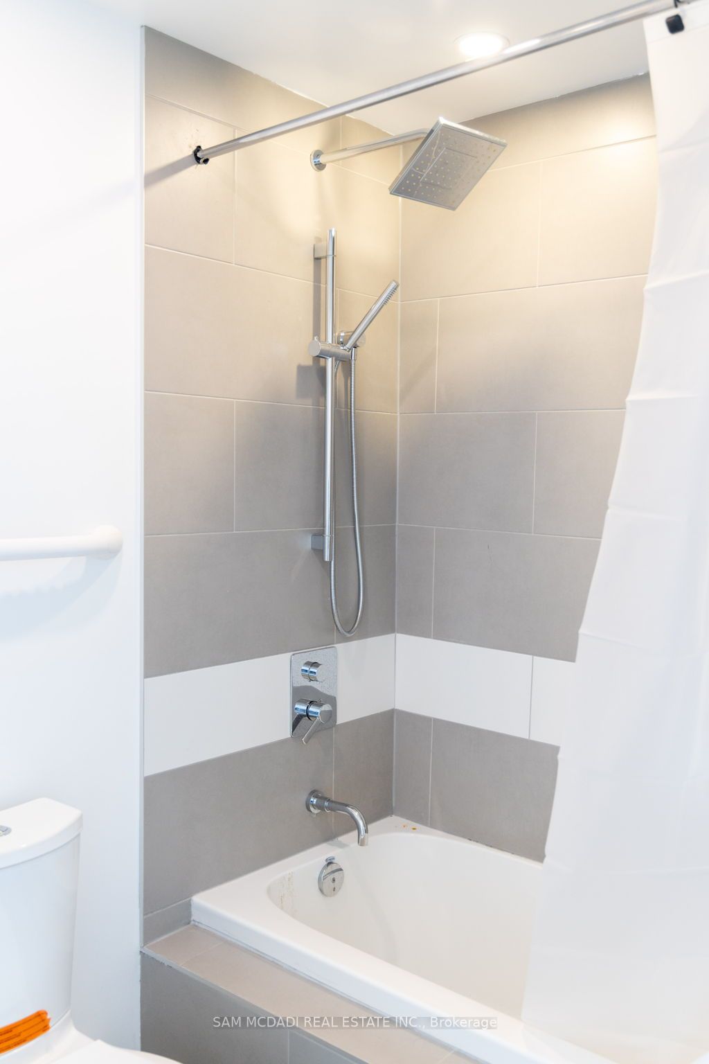 197 Yonge St, #5409