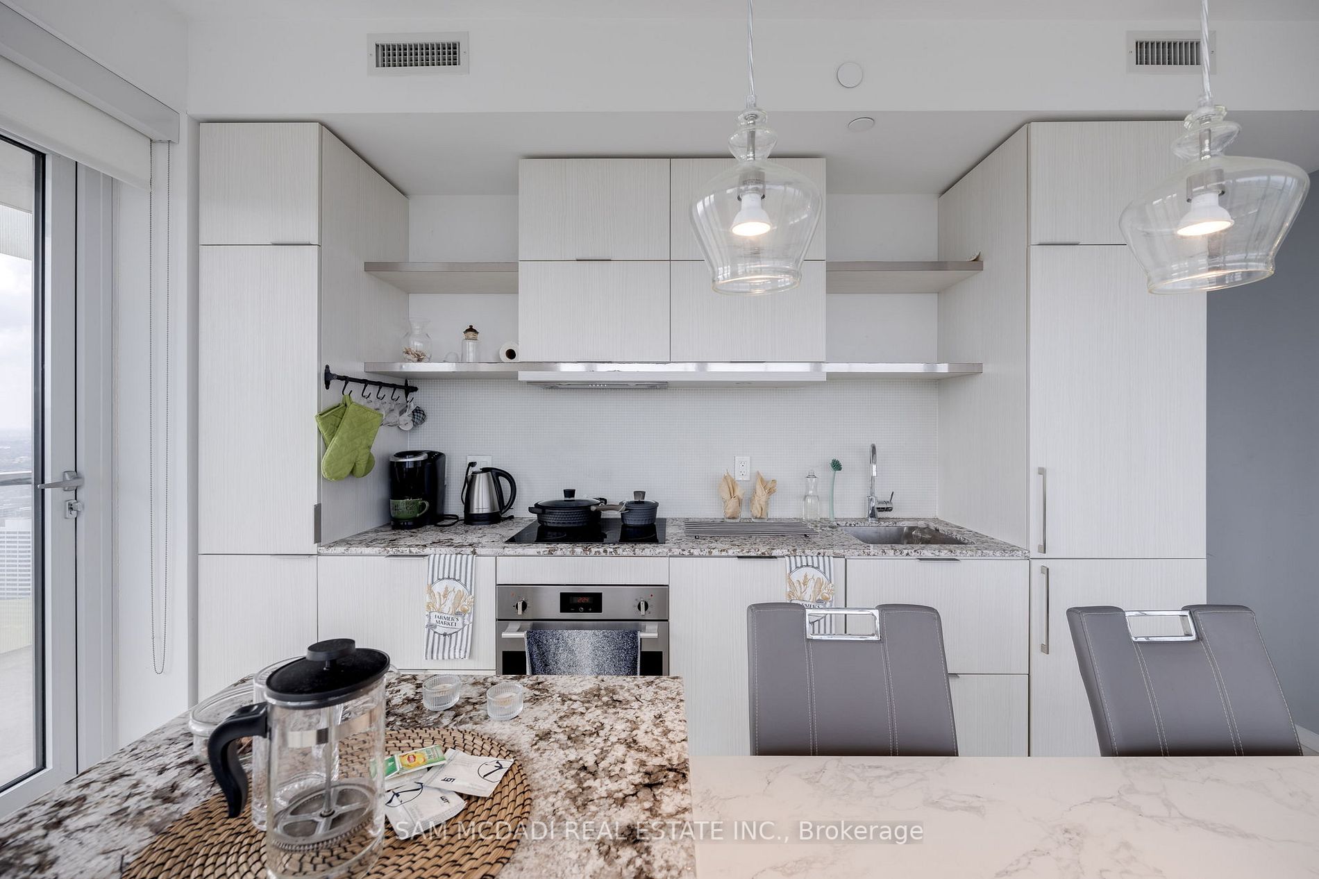 197 Yonge St, #5409