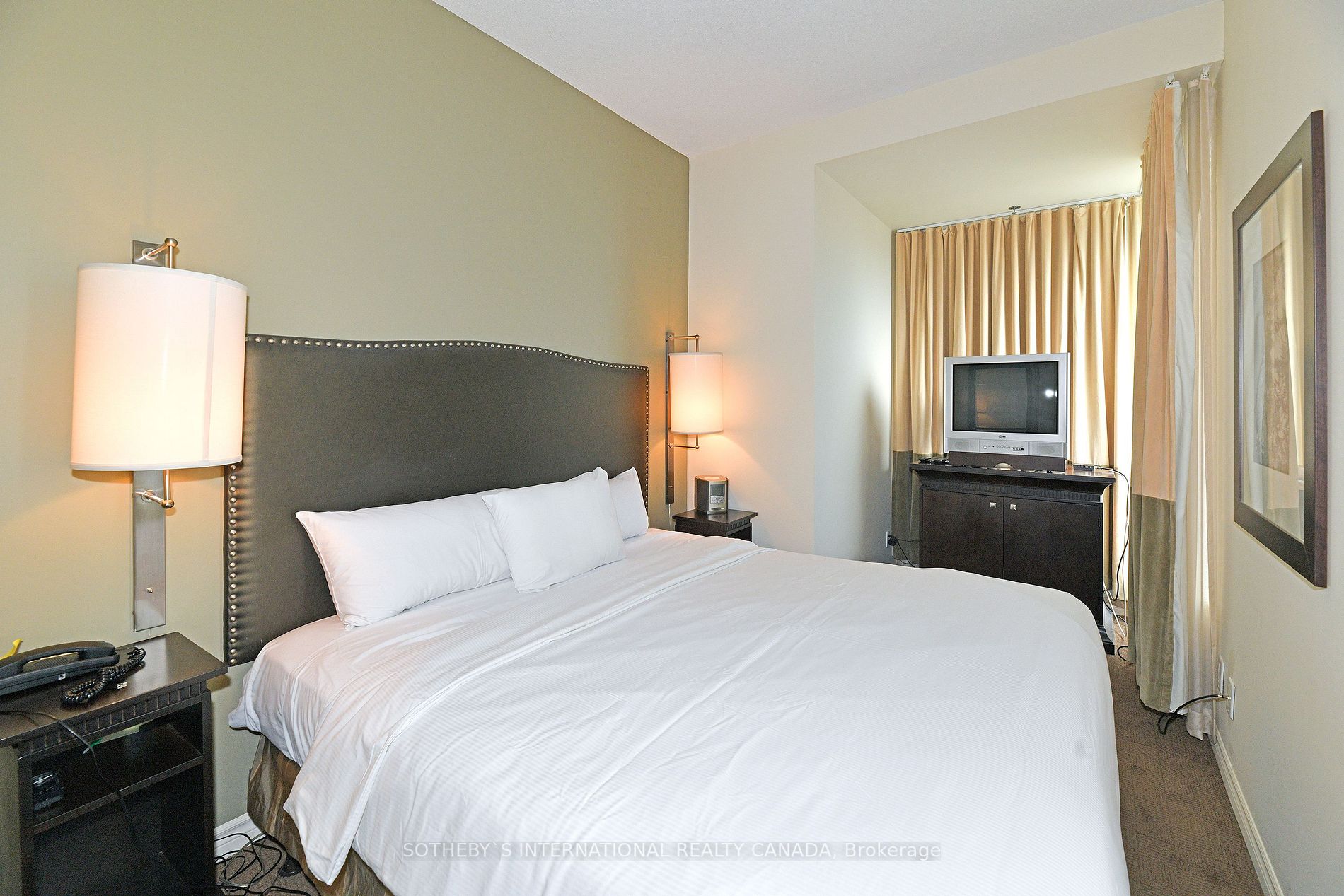 1 King St W, #4204