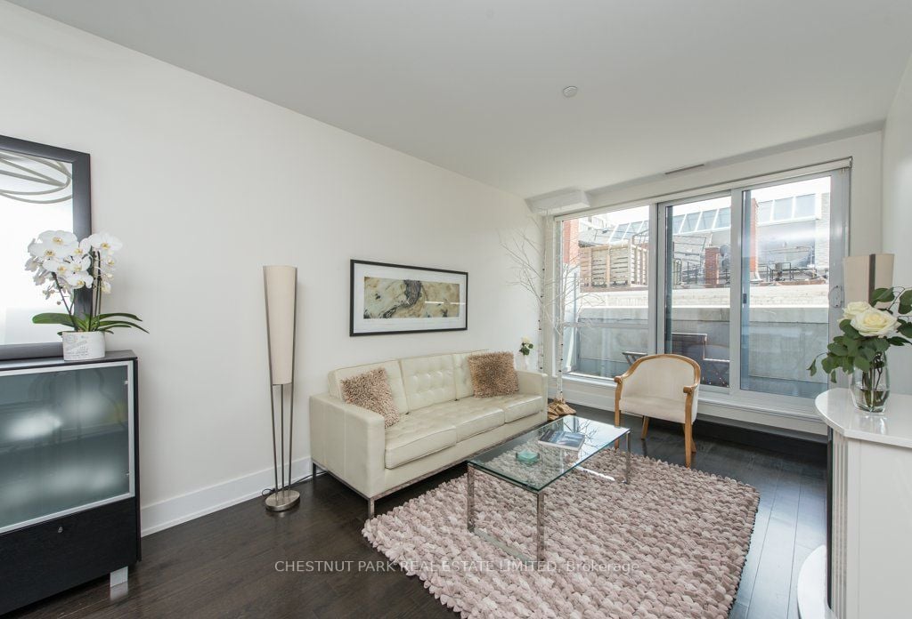 170 Avenue Rd, #211