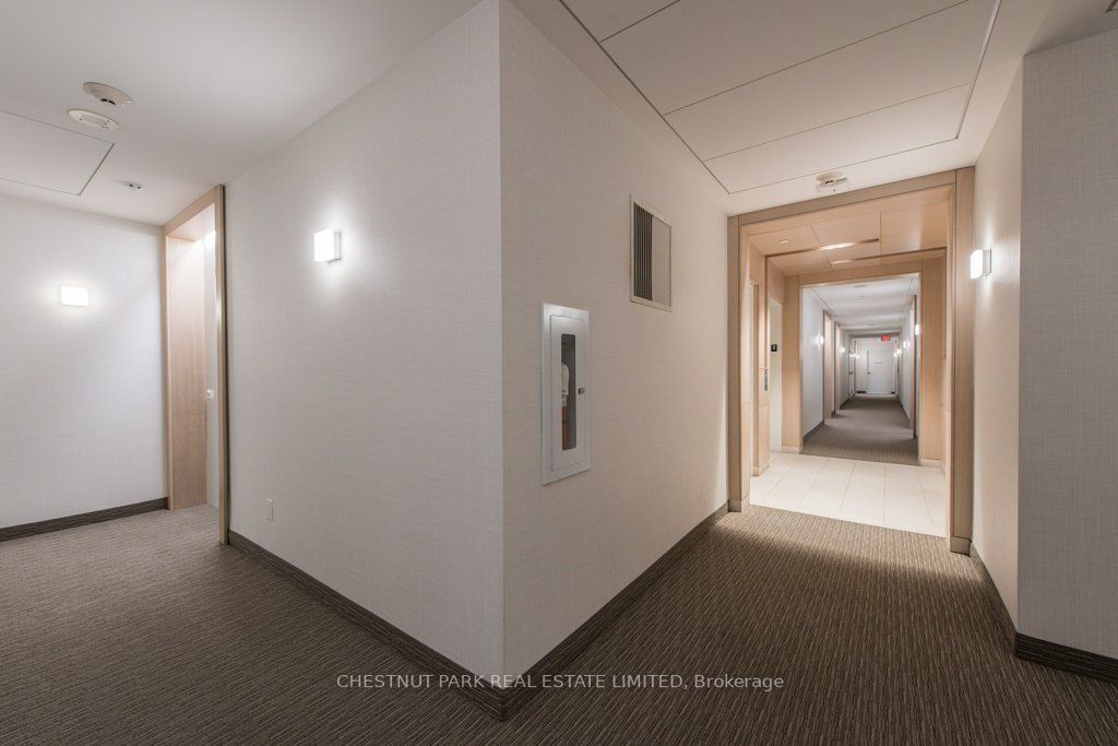 170 Avenue Rd, #211