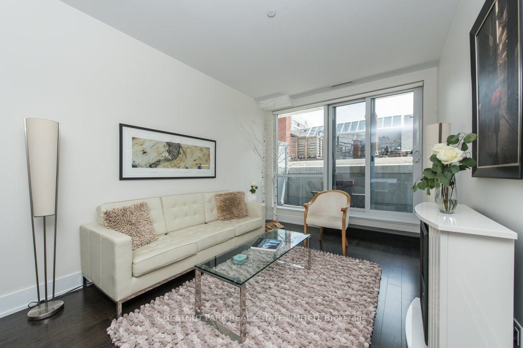 170 Avenue Rd, #211