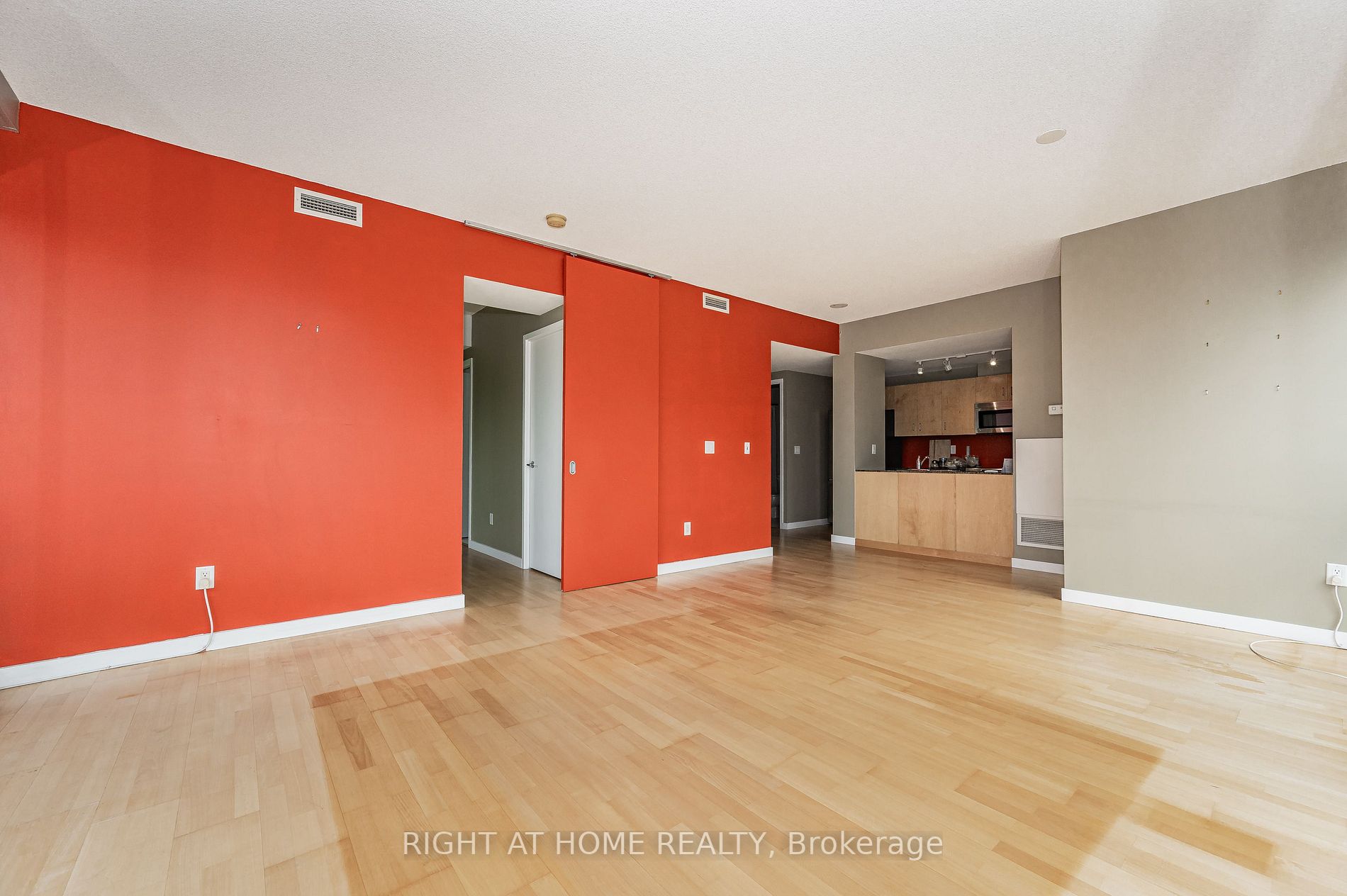 281 Mutual St, #1701