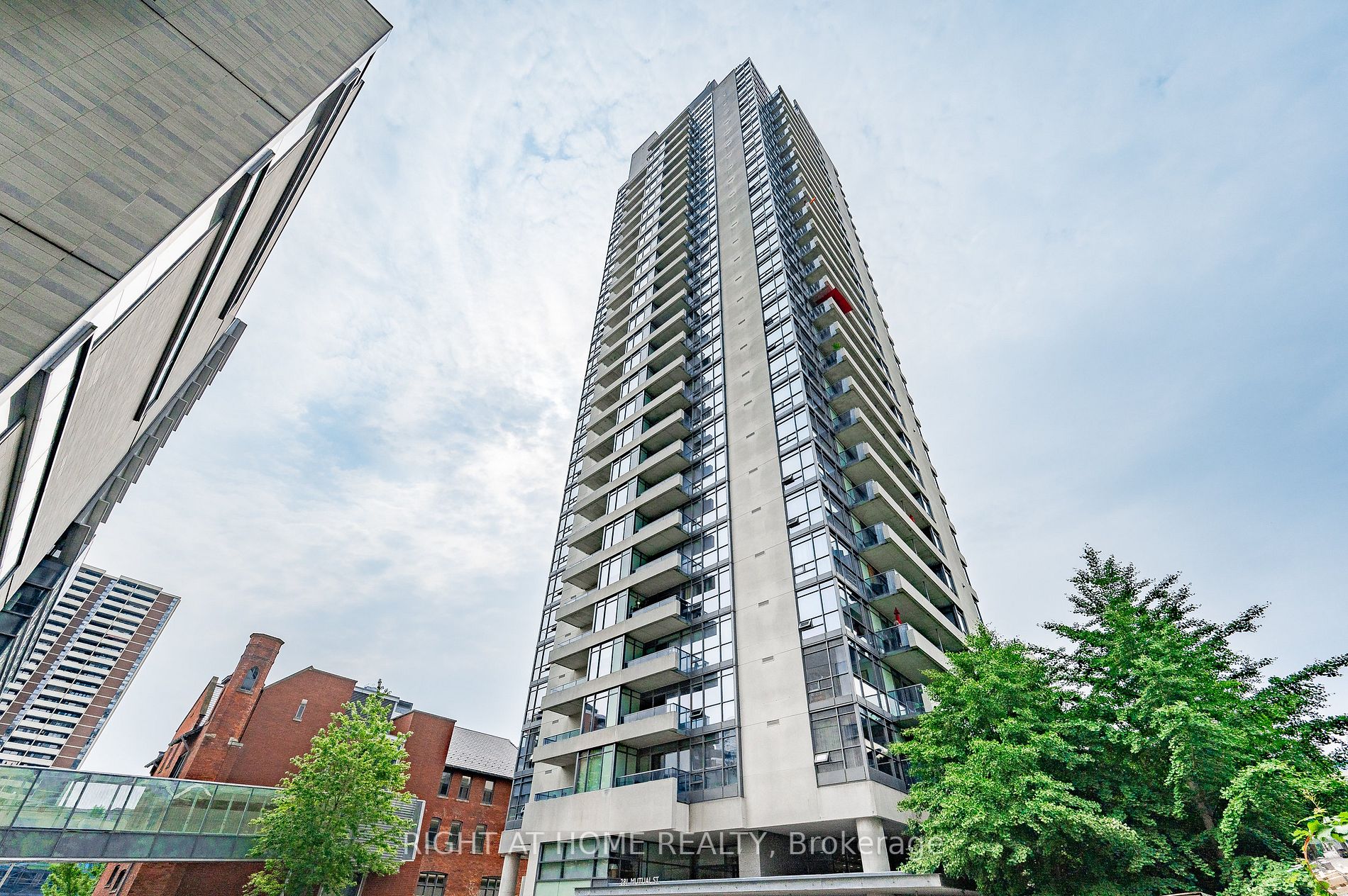 281 Mutual St, #1701