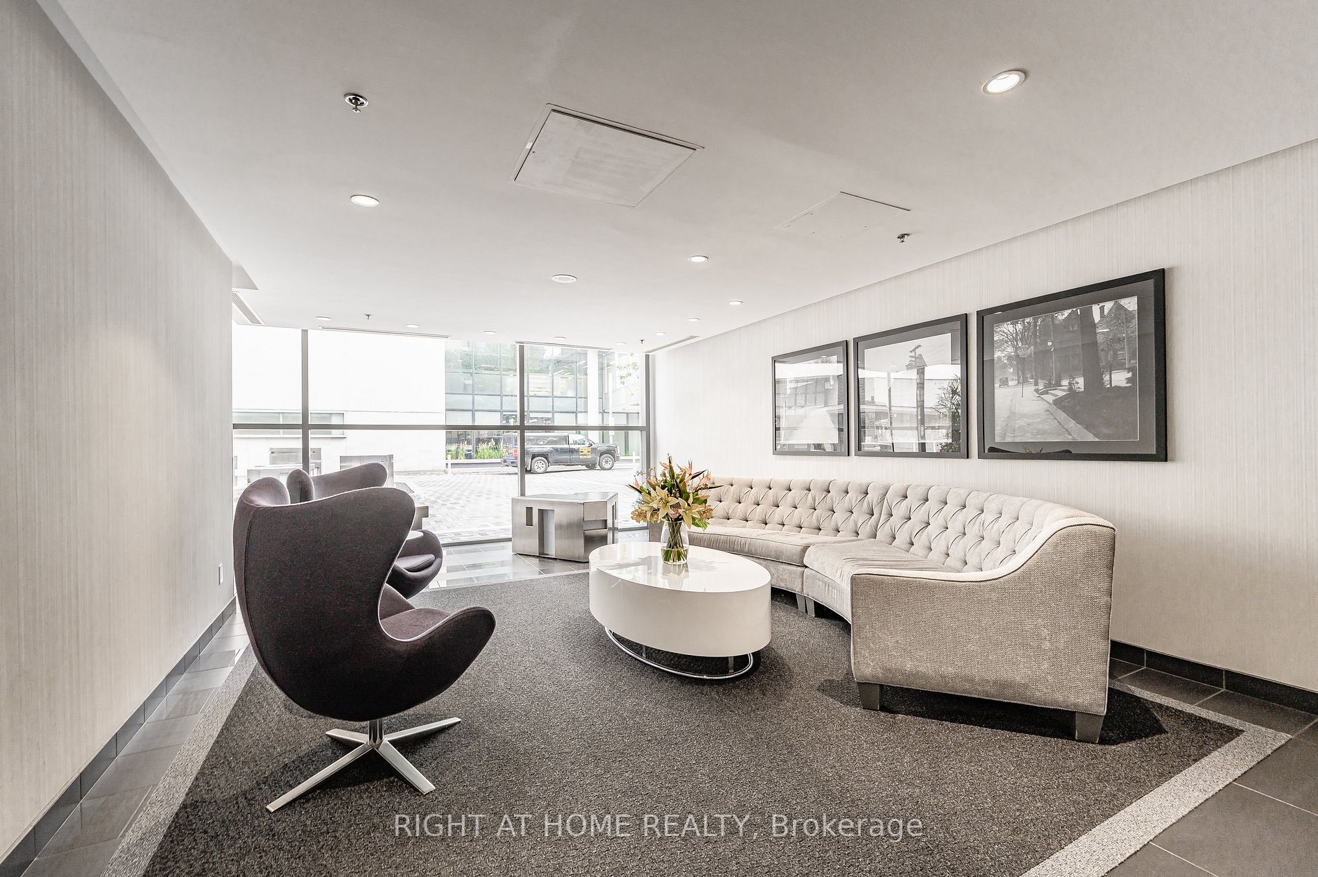 281 Mutual St, #1701