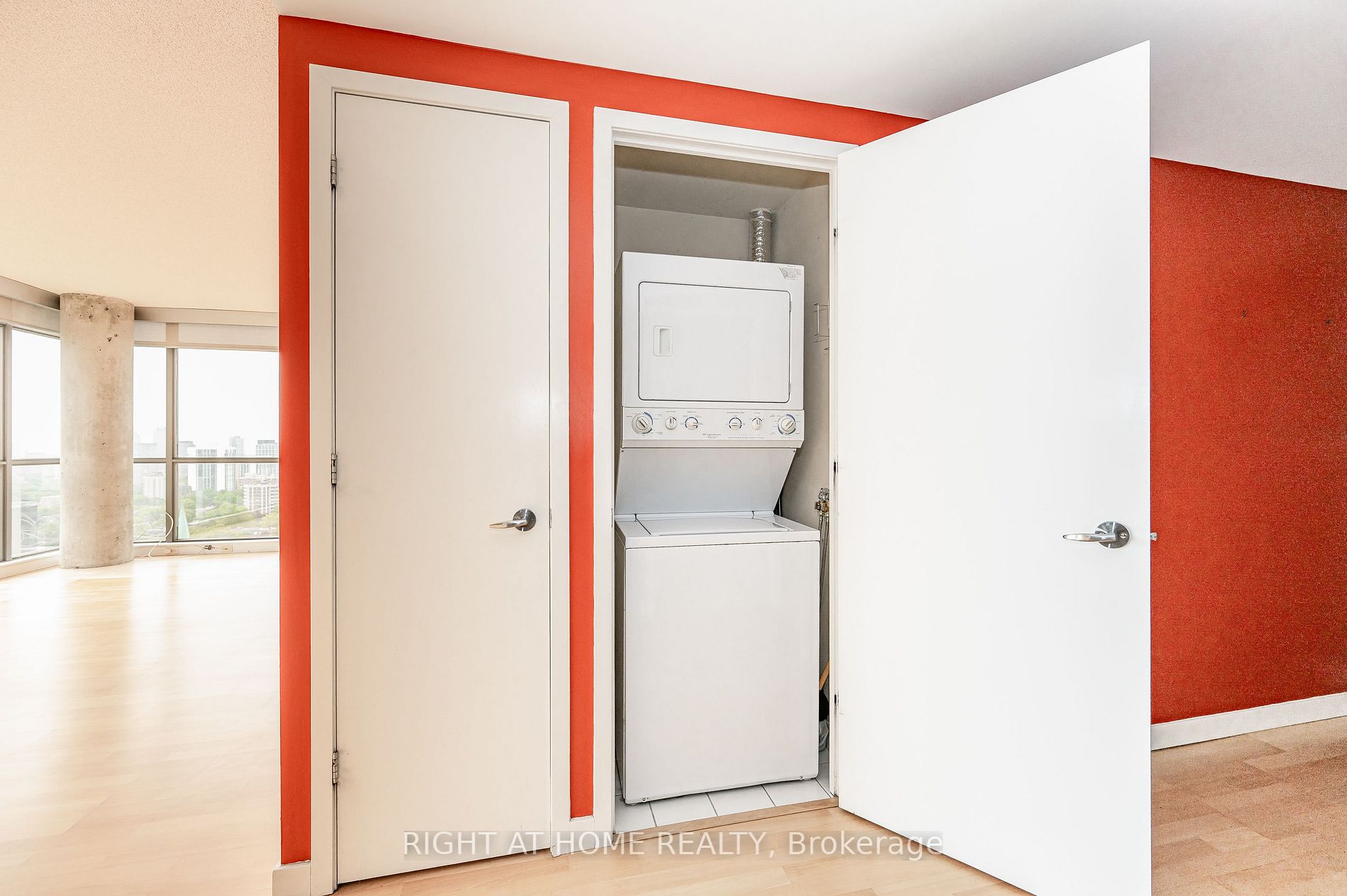 281 Mutual St, #1701
