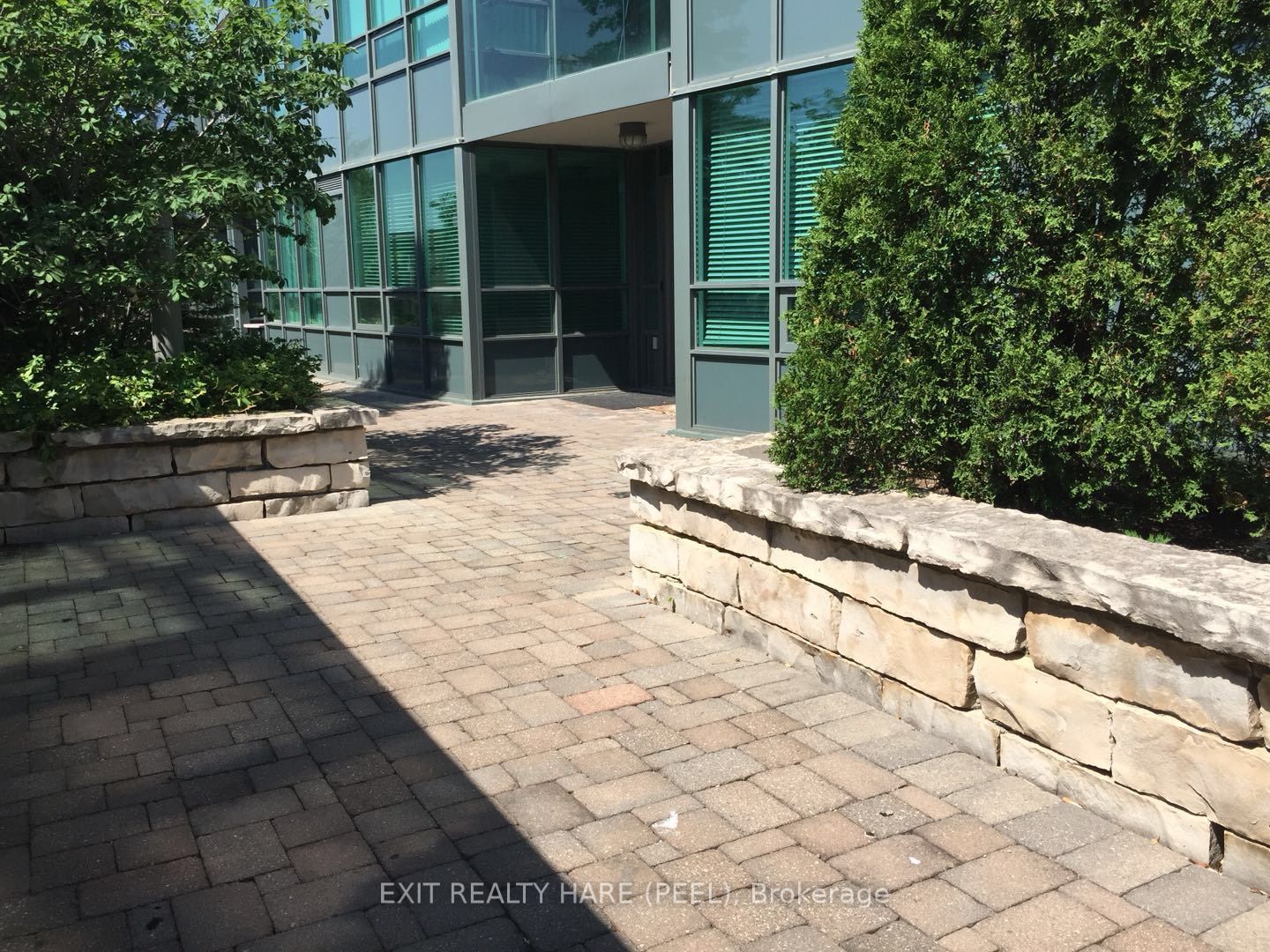 15 Greenview Ave, #307