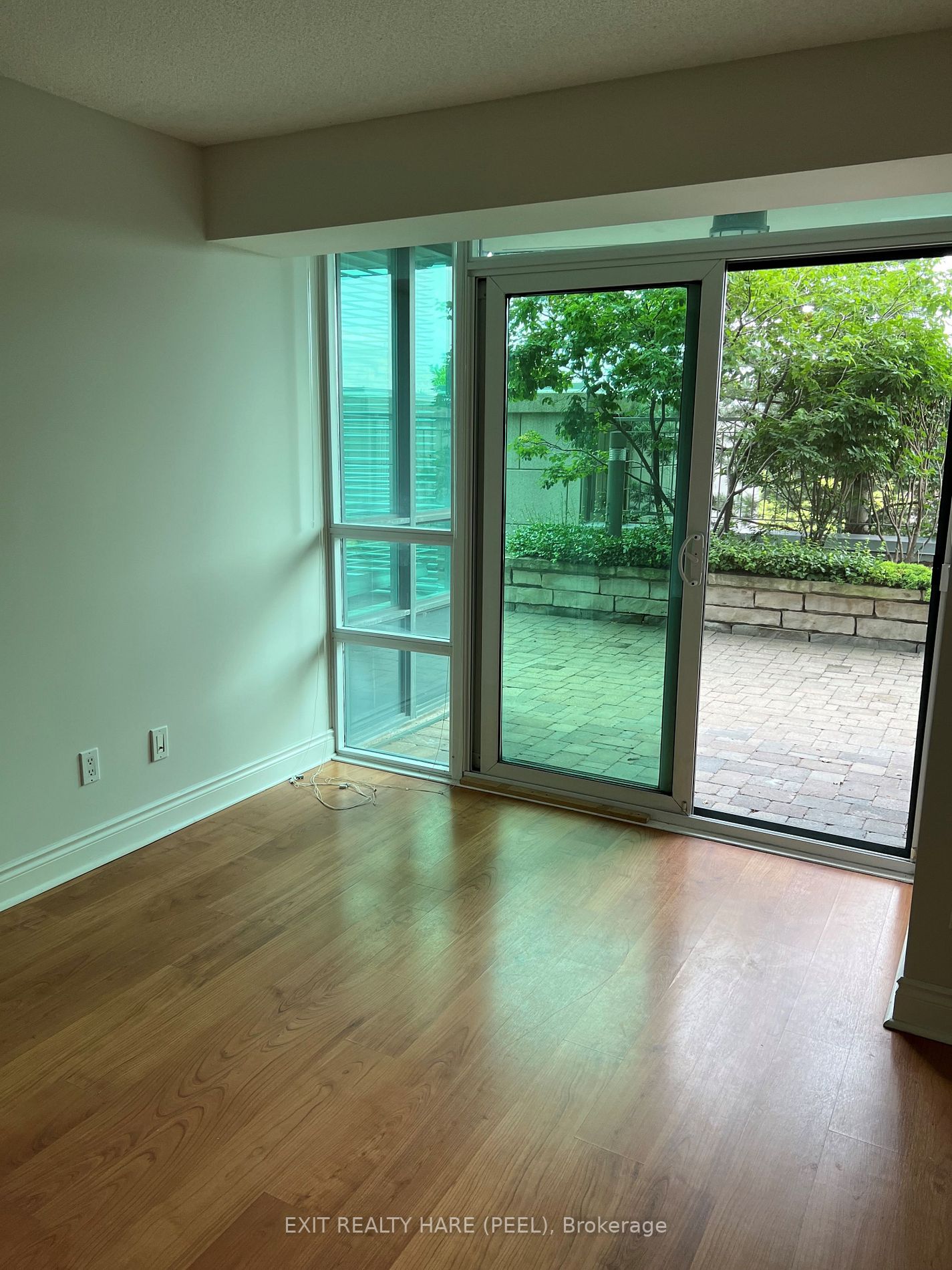 15 Greenview Ave, #307