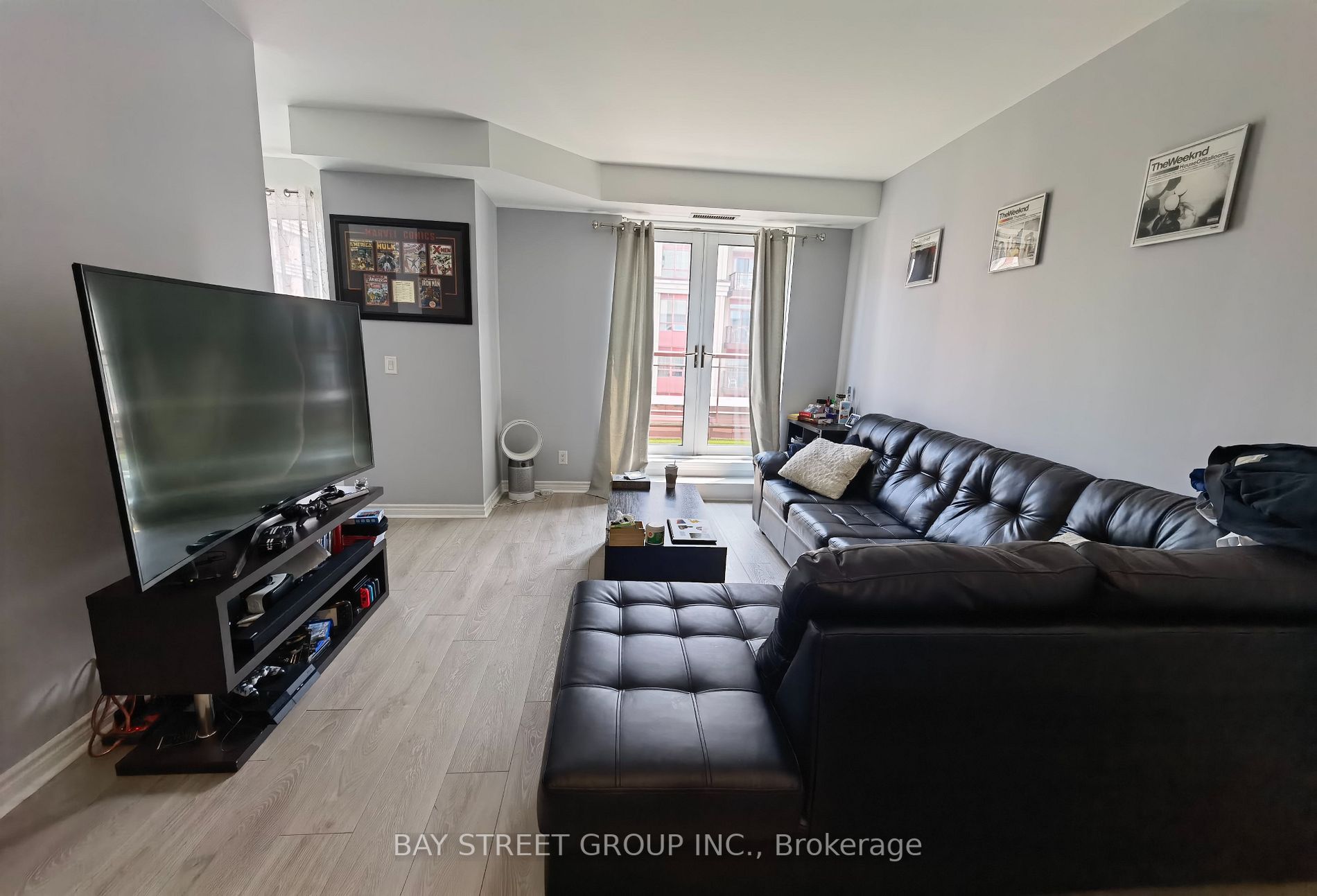 27 Rean Dr, #701