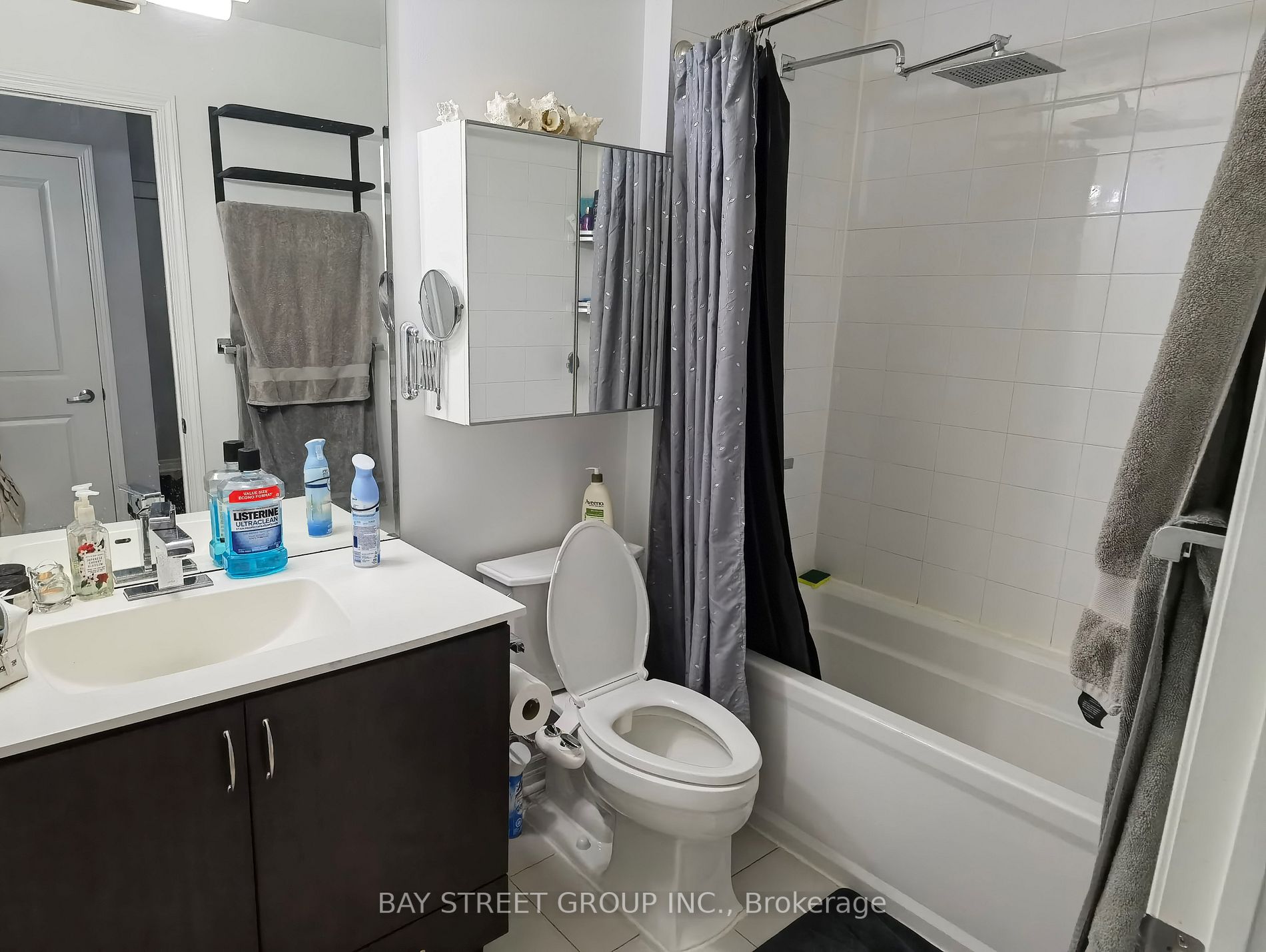 27 Rean Dr, #701