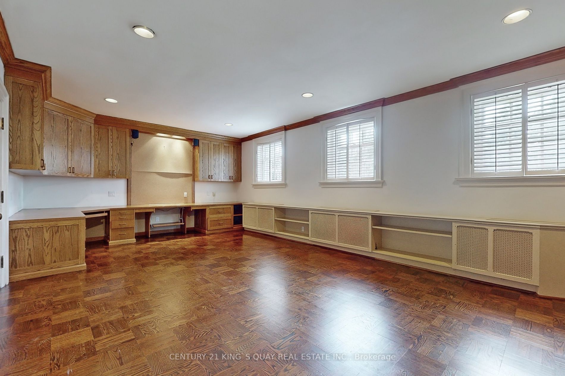 435 Russell Hill Rd
