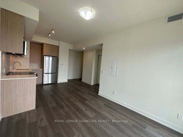 10 Deerlick Crt, #1407