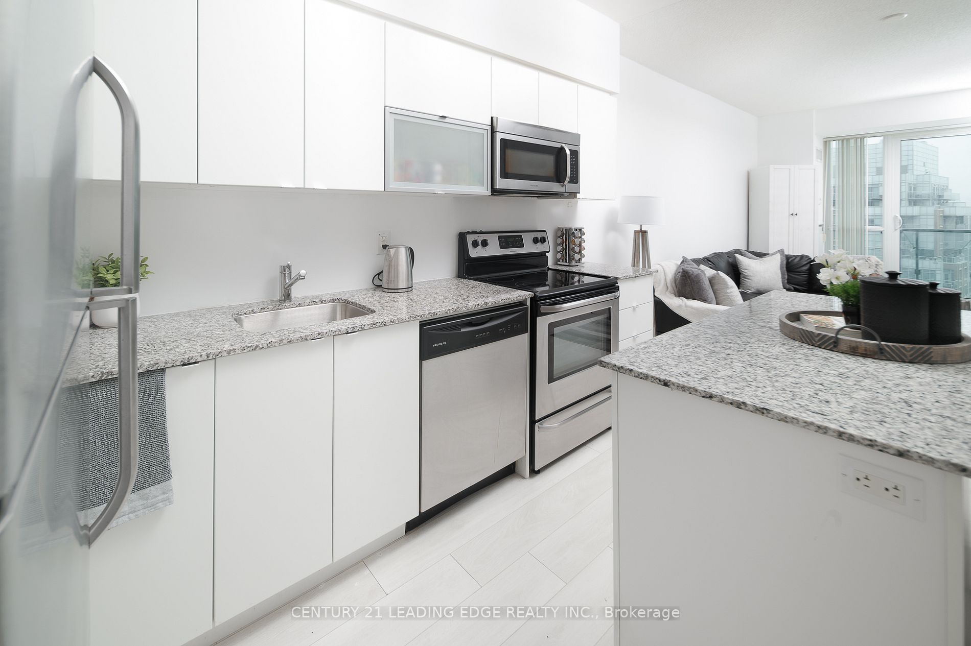 150 East Liberty St N, #2712