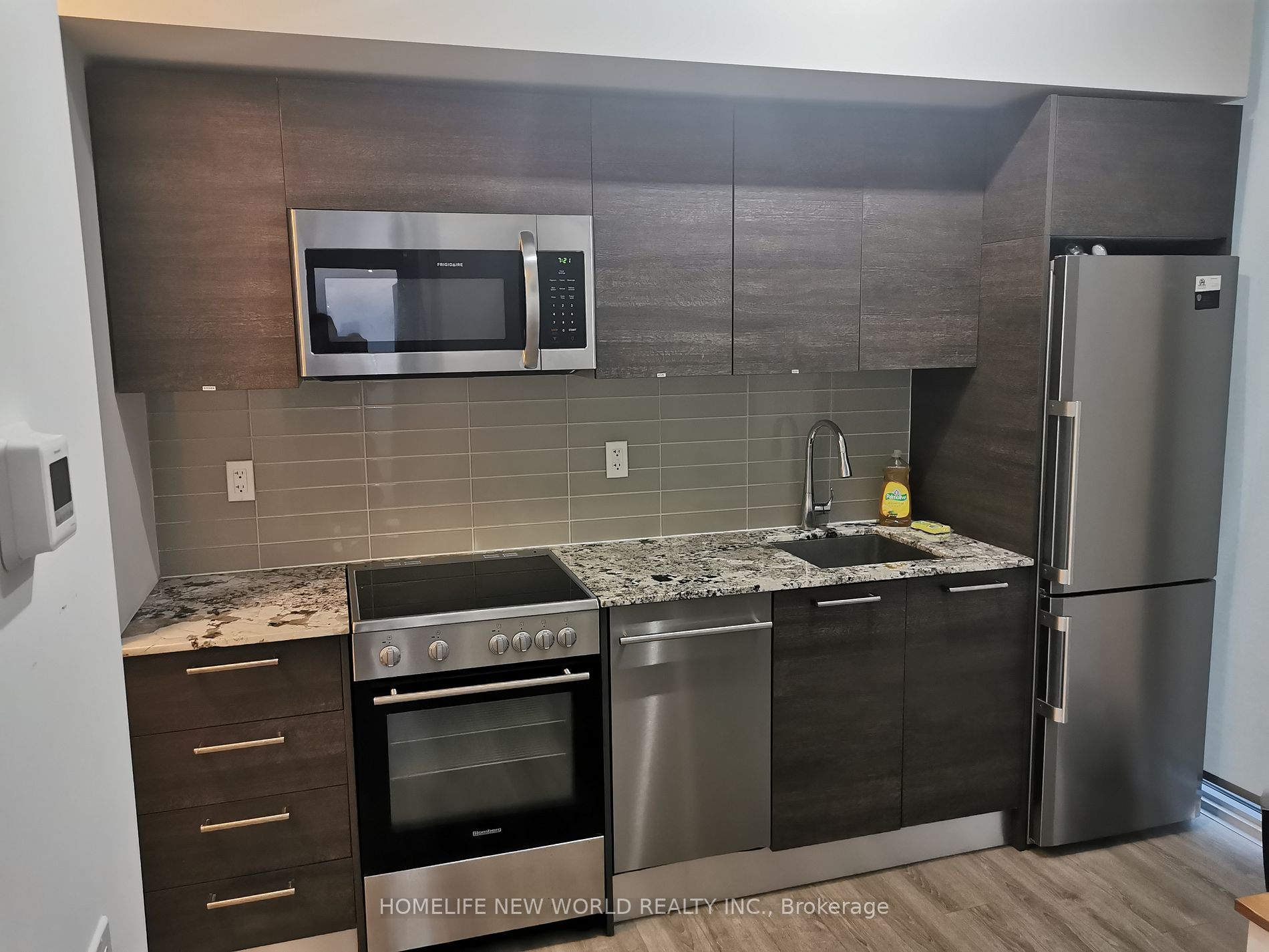 28 Wellesley Street E, #3504