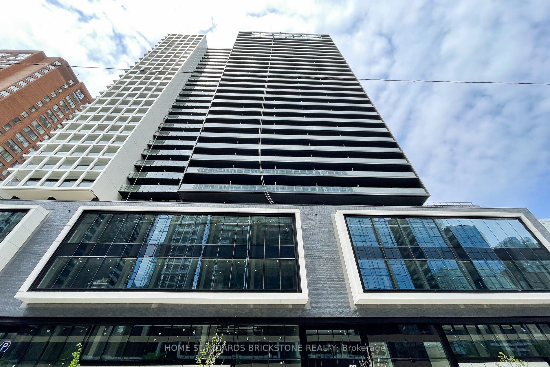 20 Edward St, #401