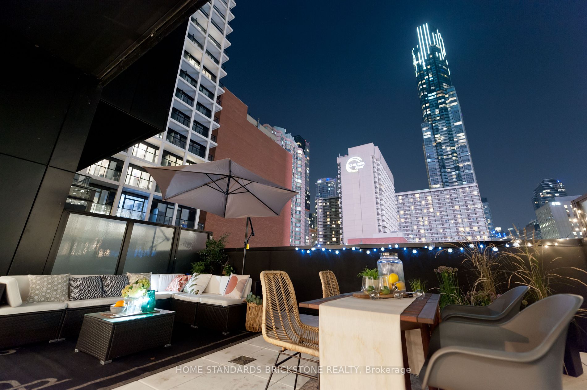 20 Edward St, #401