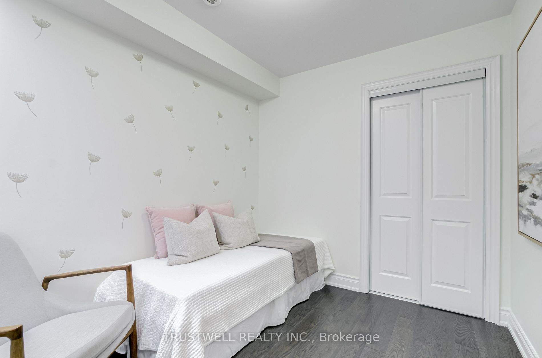 2112 Bayview Ave, #119
