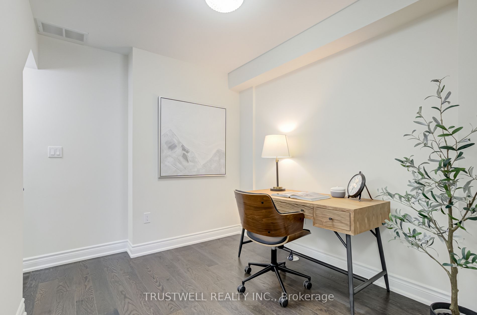 2112 Bayview Ave, #119