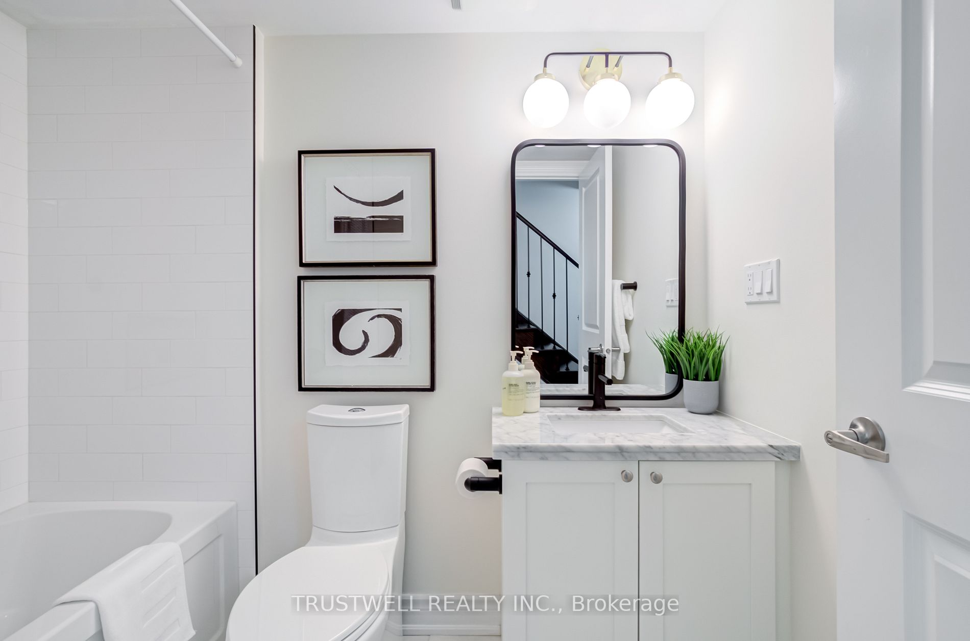 2112 Bayview Ave, #119