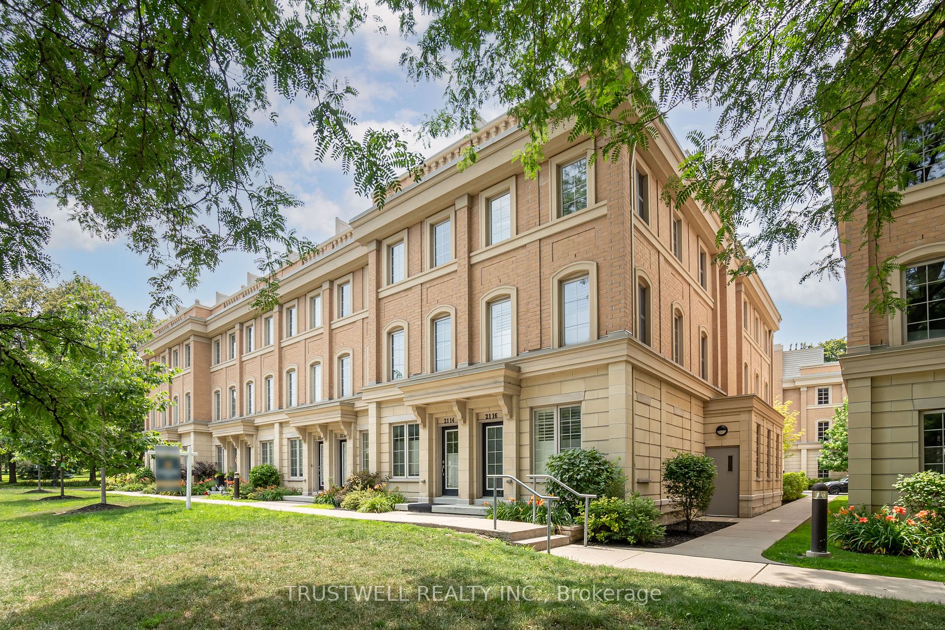 2112 Bayview Ave, #119