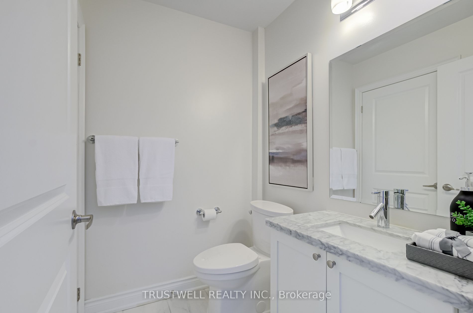 2112 Bayview Ave, #119