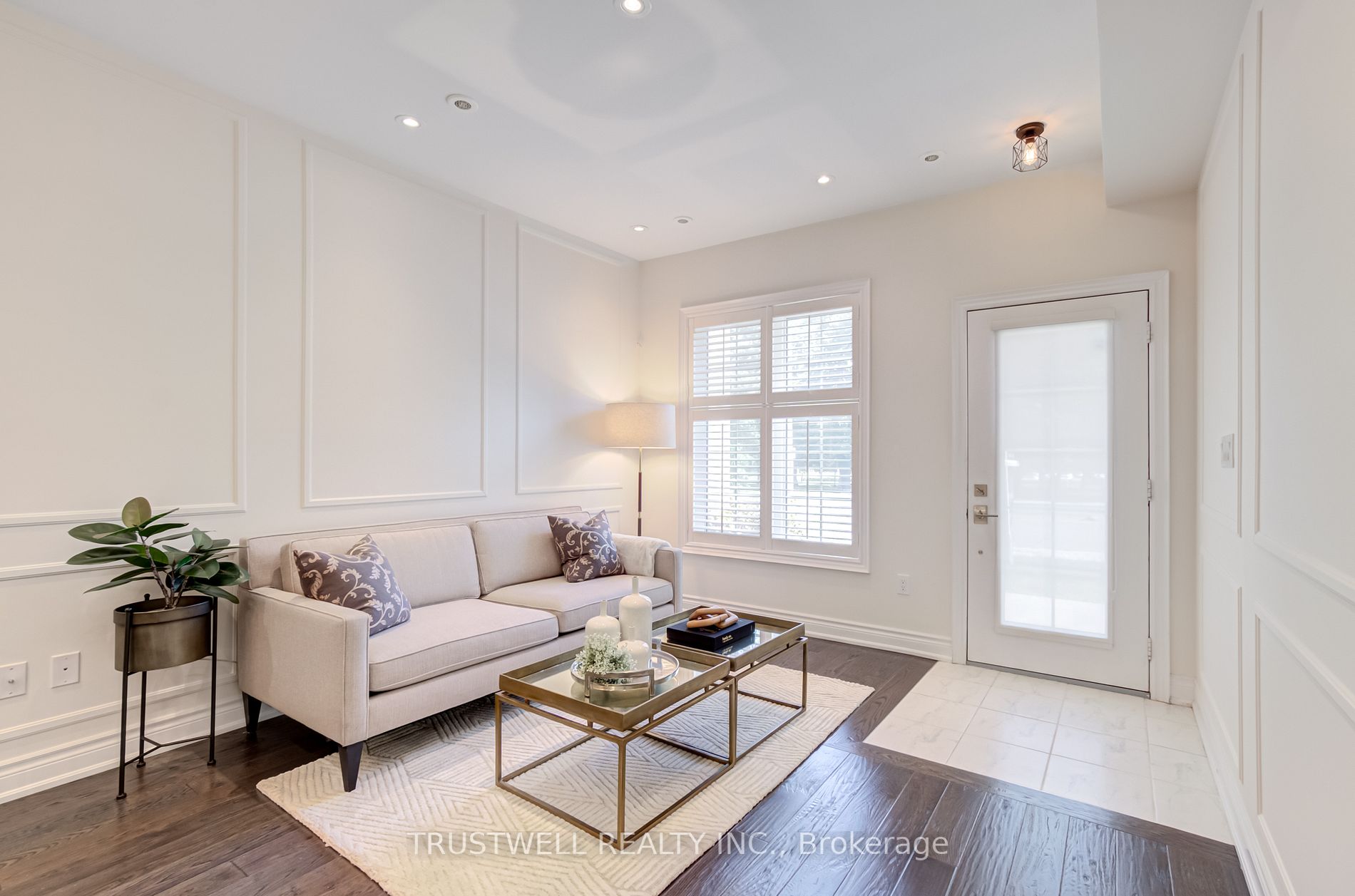 2112 Bayview Ave, #119