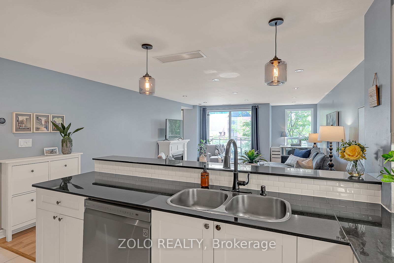 9 Greenbriar Rd, #210