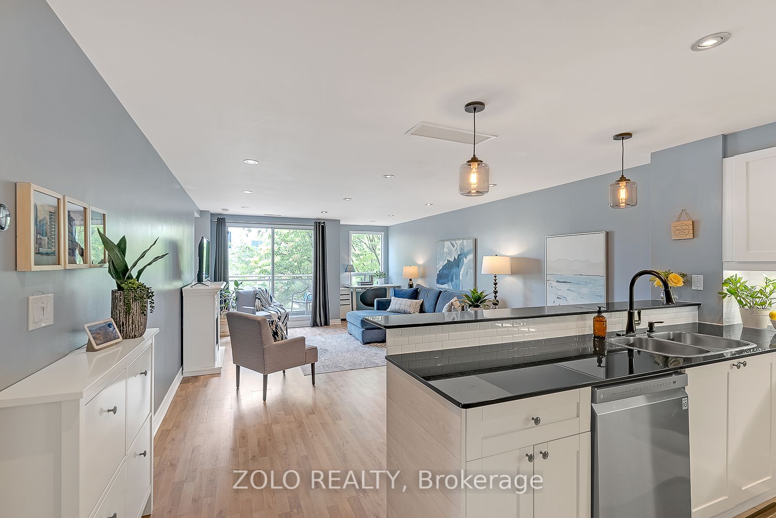 9 Greenbriar Rd, #210