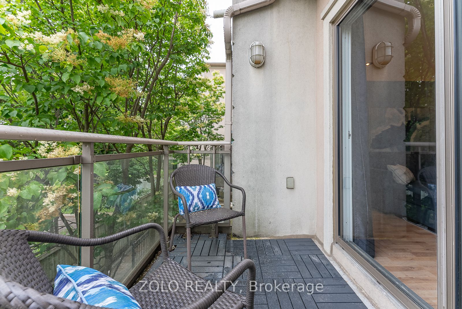 9 Greenbriar Rd, #210