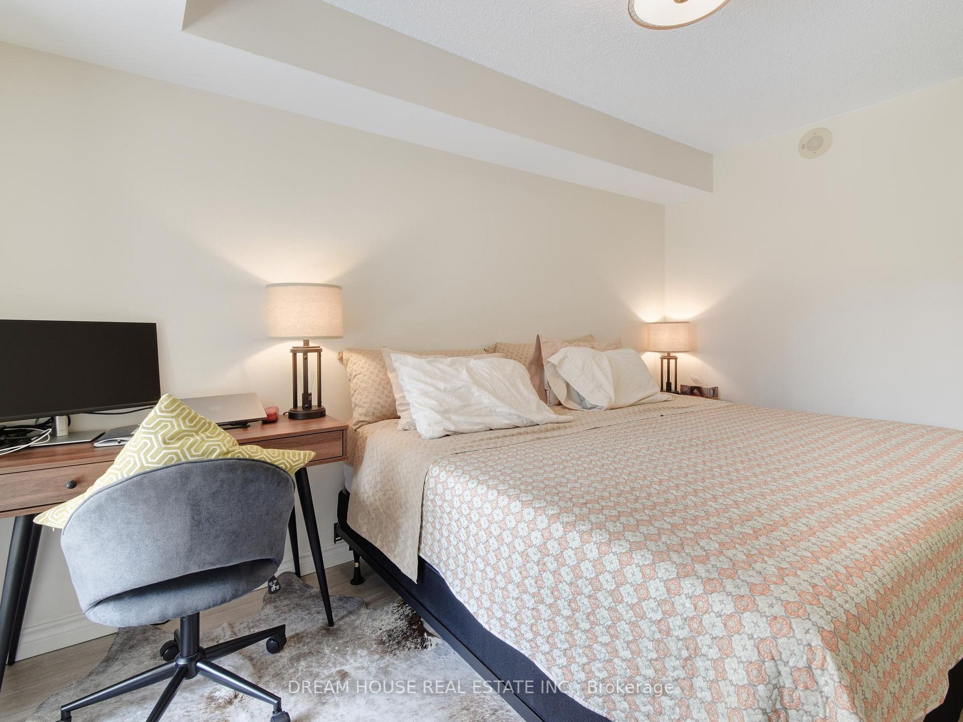900 Mount Pleasant Road, #308