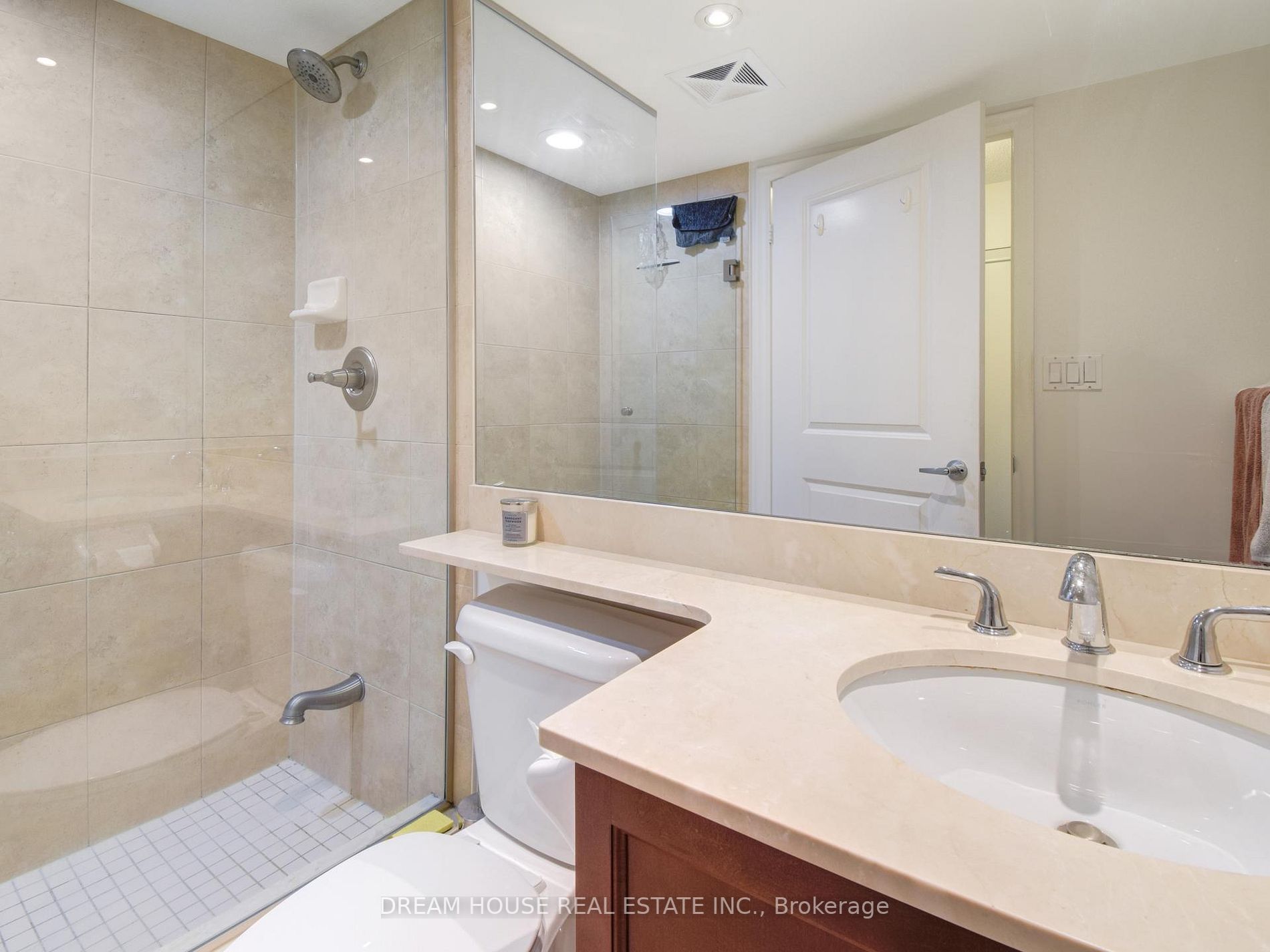 900 Mount Pleasant Road, #308