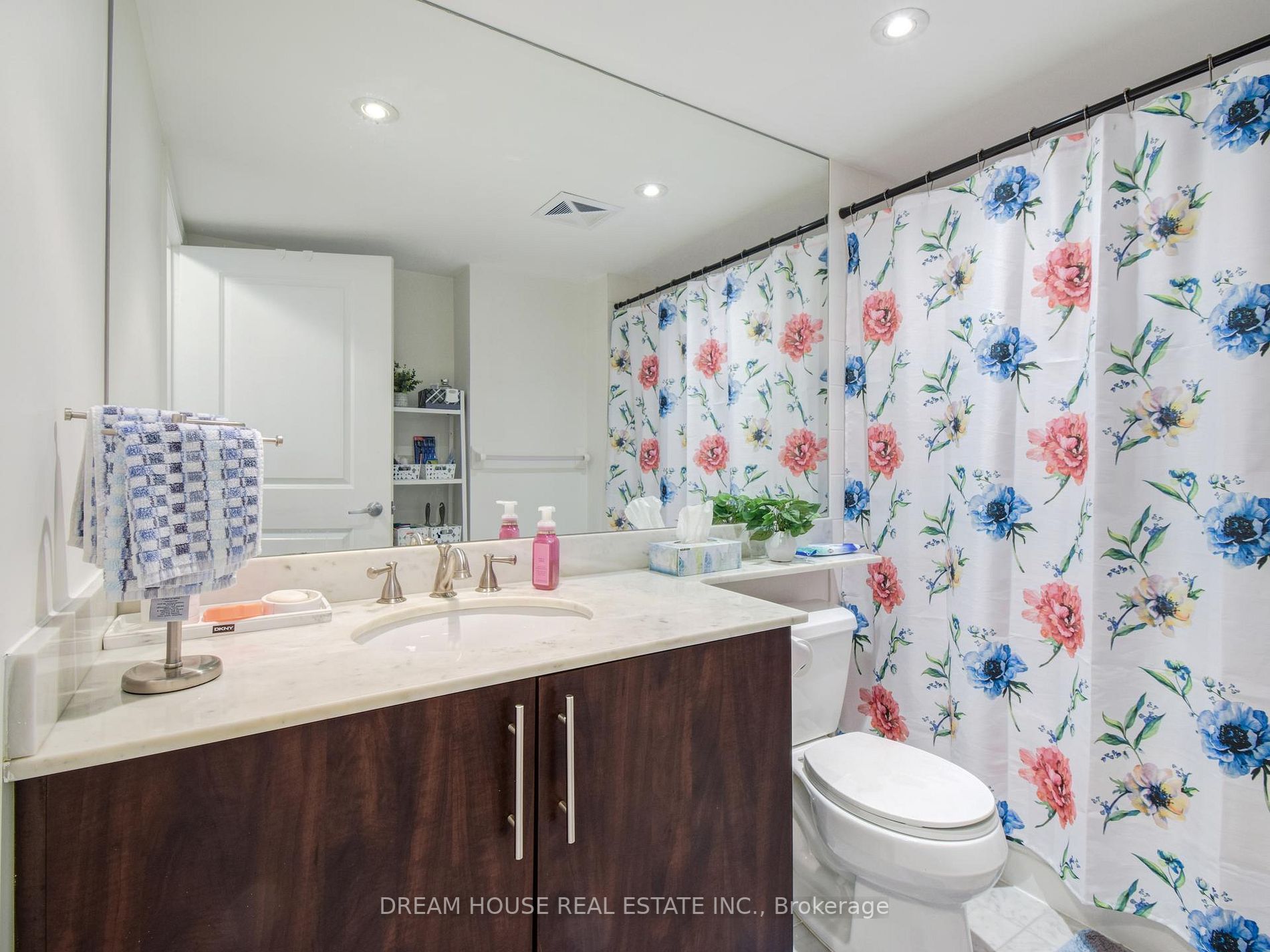 900 Mount Pleasant Road, #308