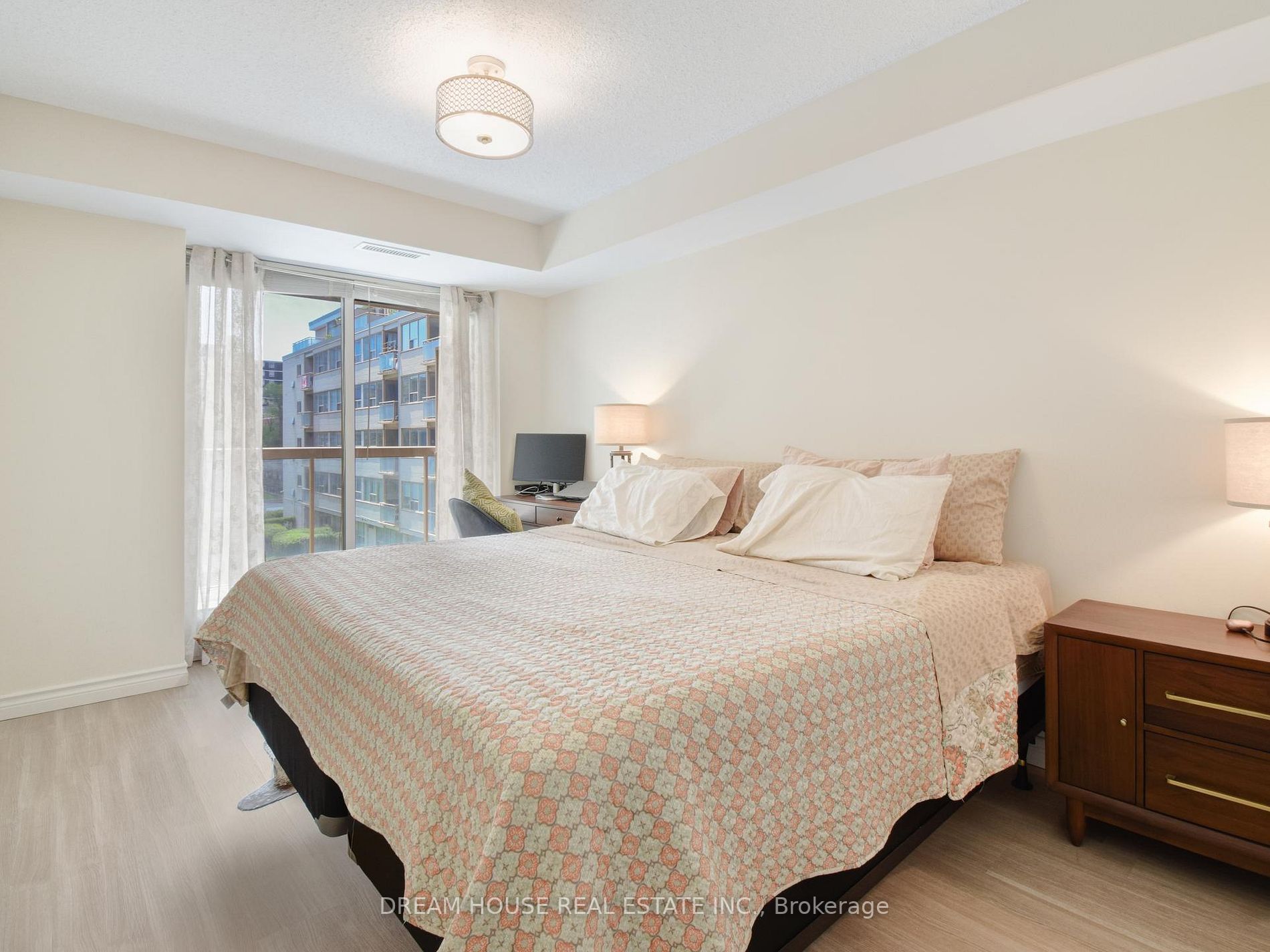 900 Mount Pleasant Road, #308