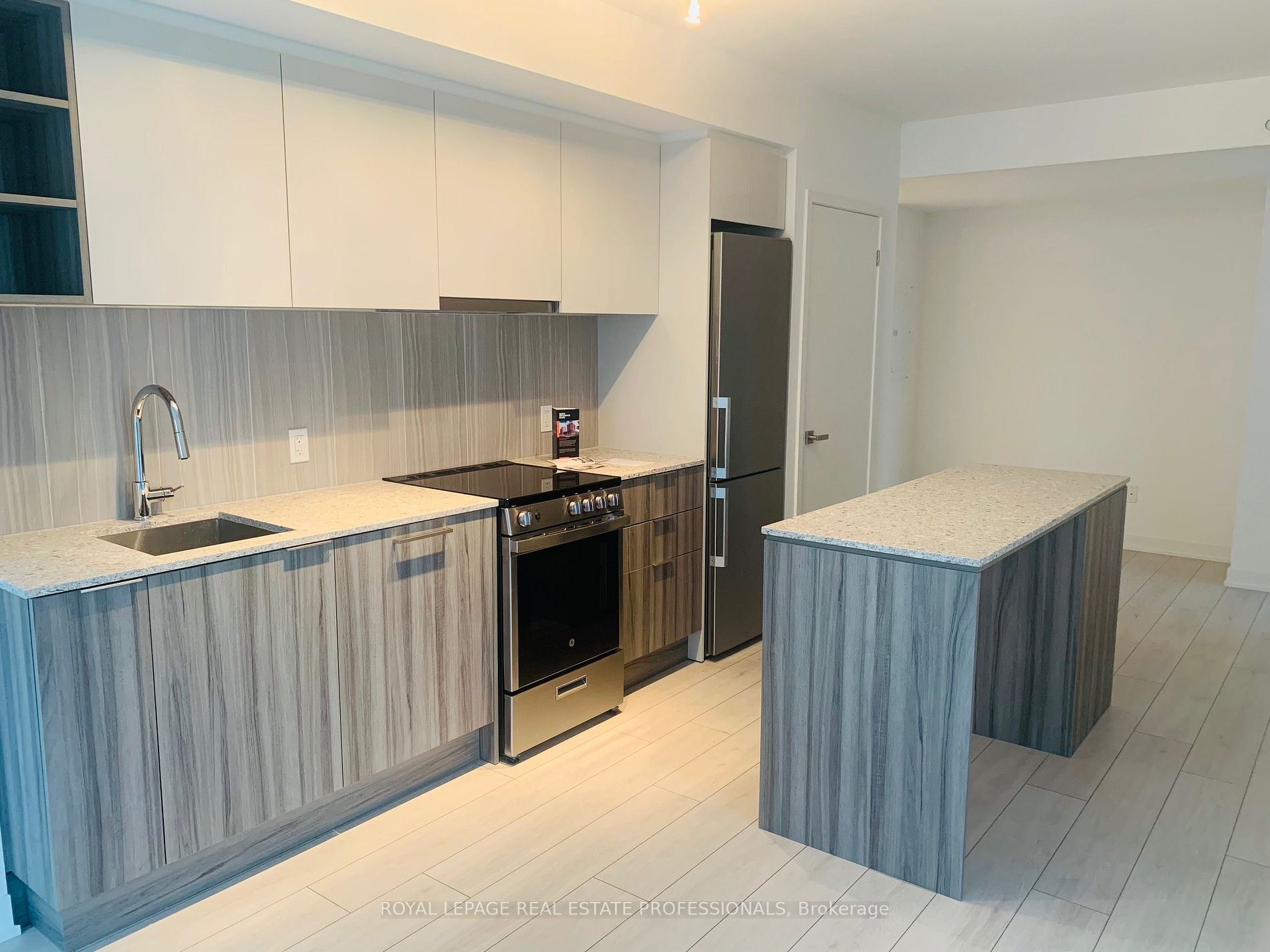 31 Tippett Rd, #445