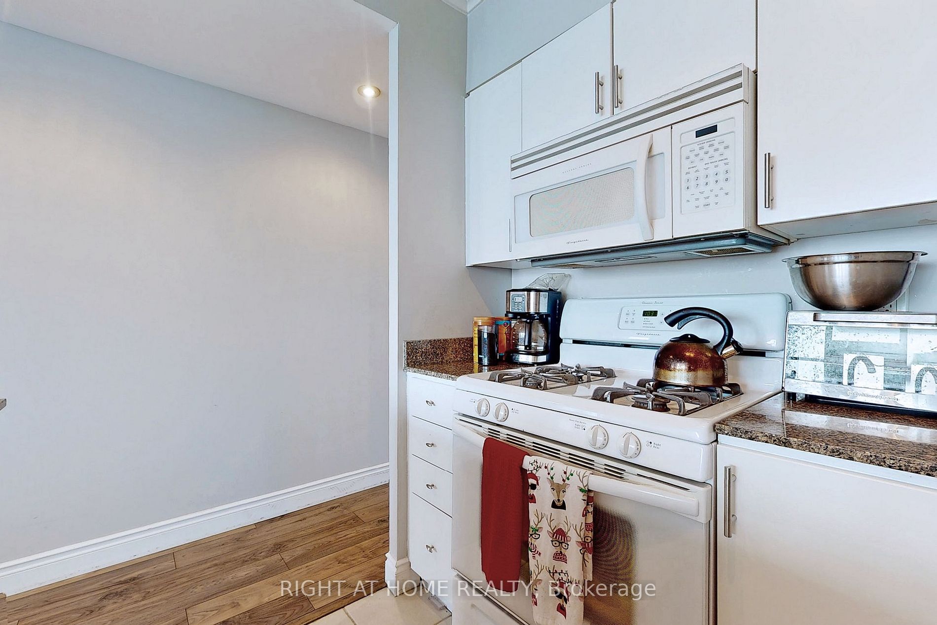 35 Mariner Terr, #1611