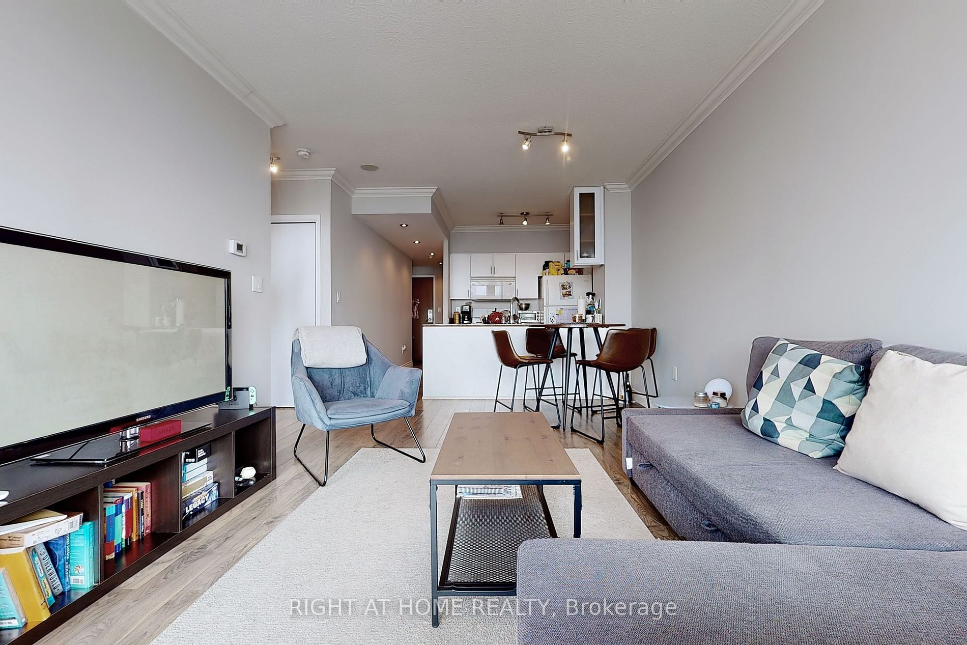 35 Mariner Terr, #1611