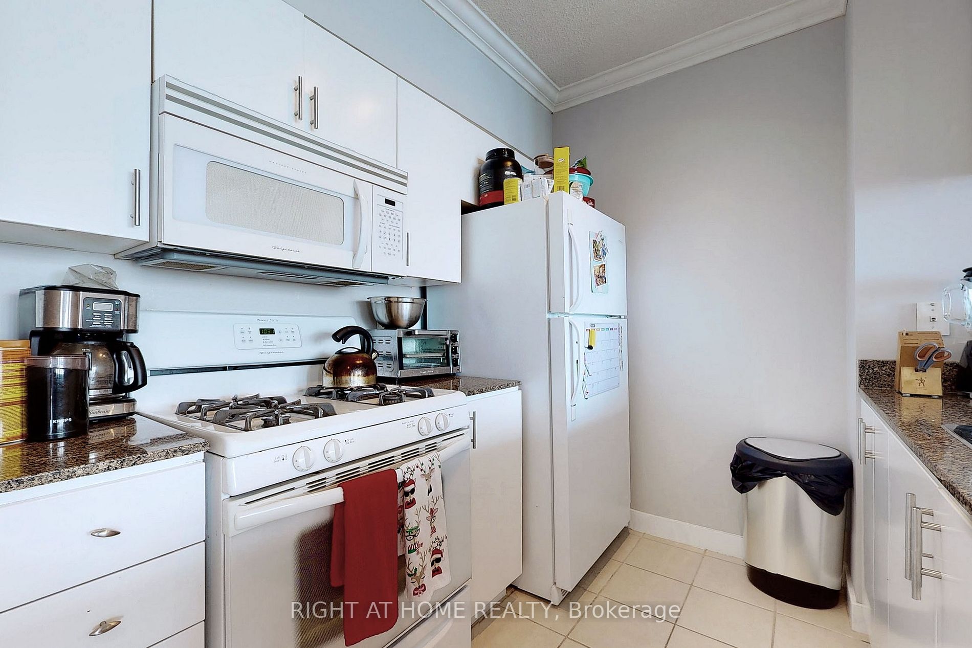 35 Mariner Terr, #1611