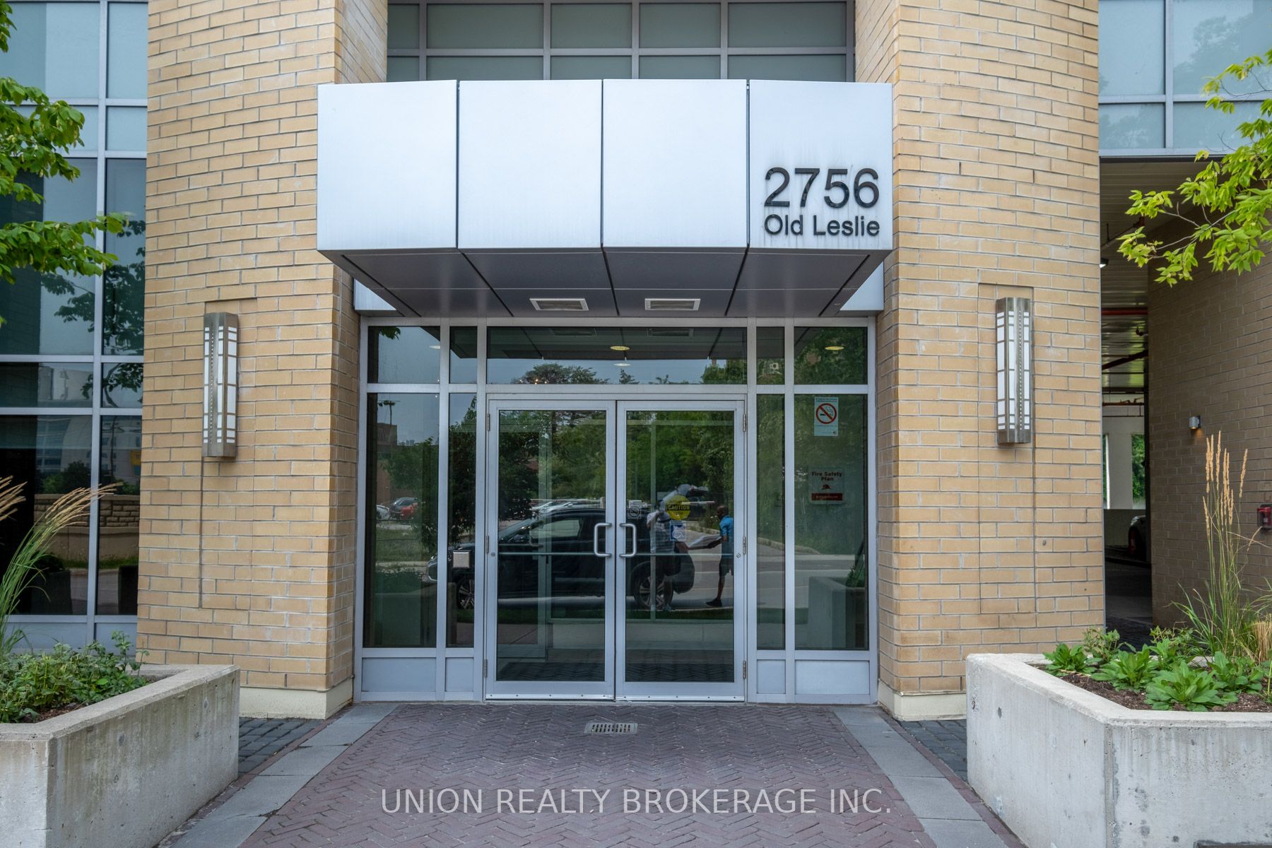 2756 Old Leslie St, #506