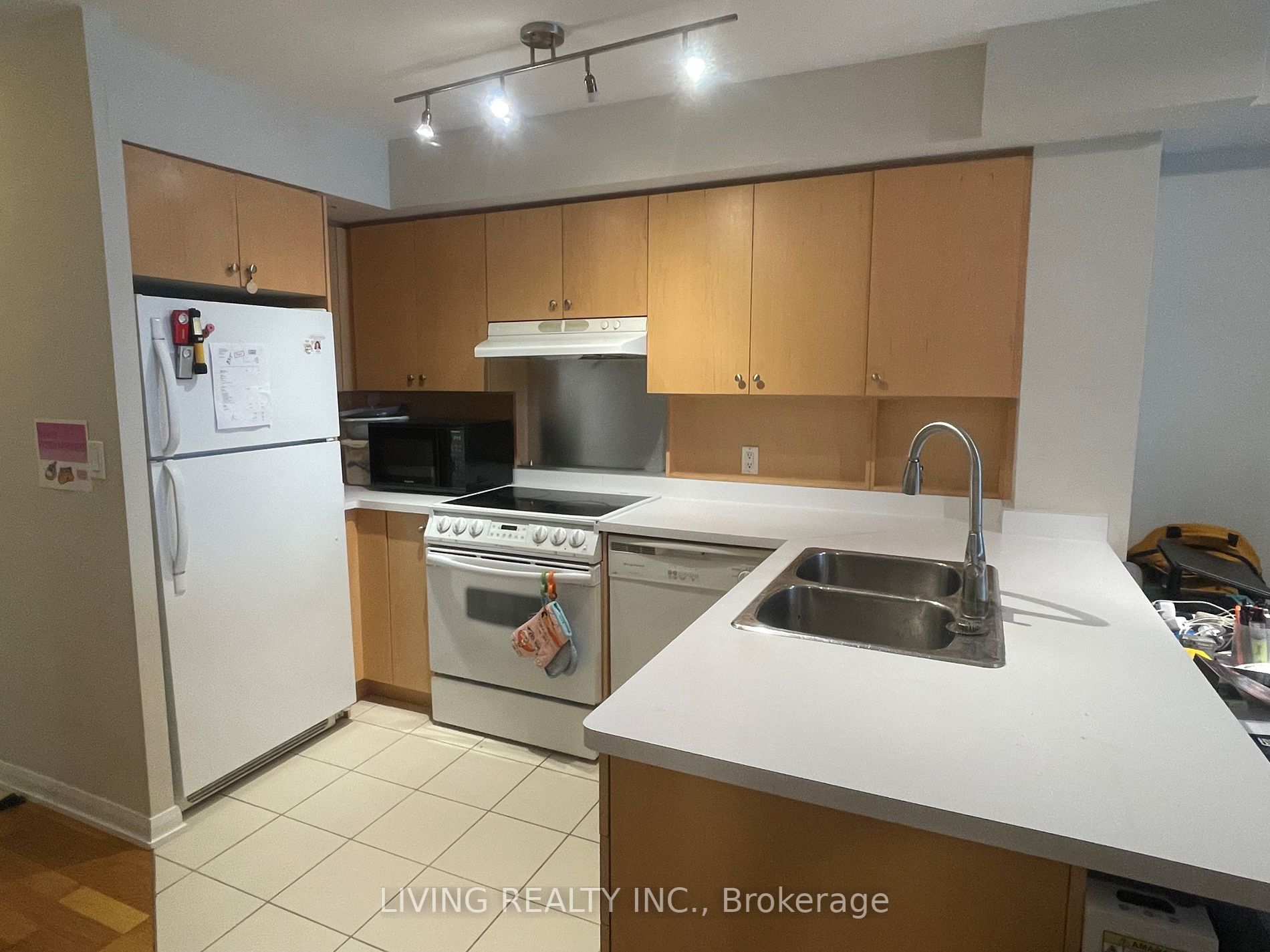 18 Beverley Street, #315B