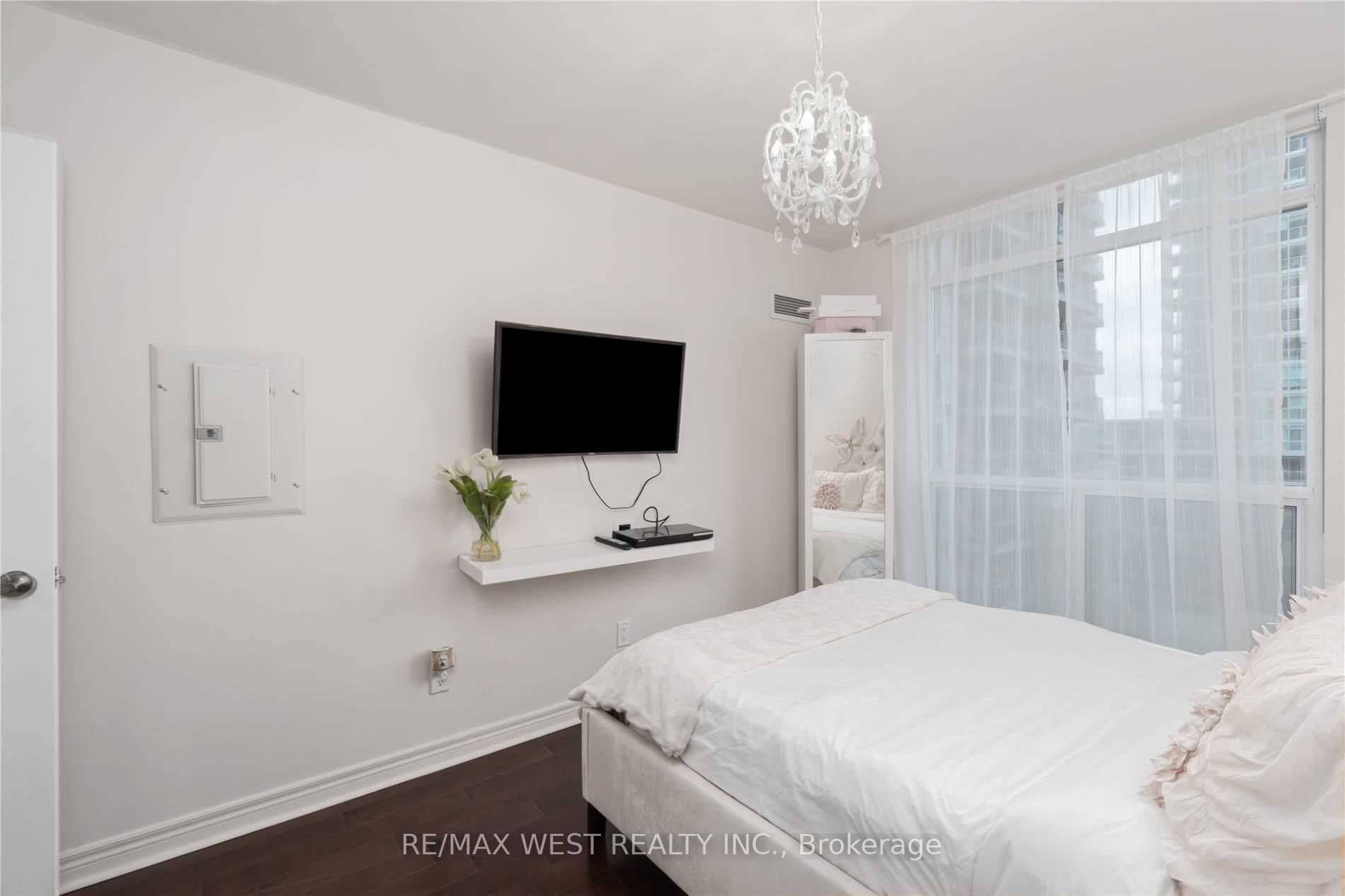 80 Western Battery Rd, #503