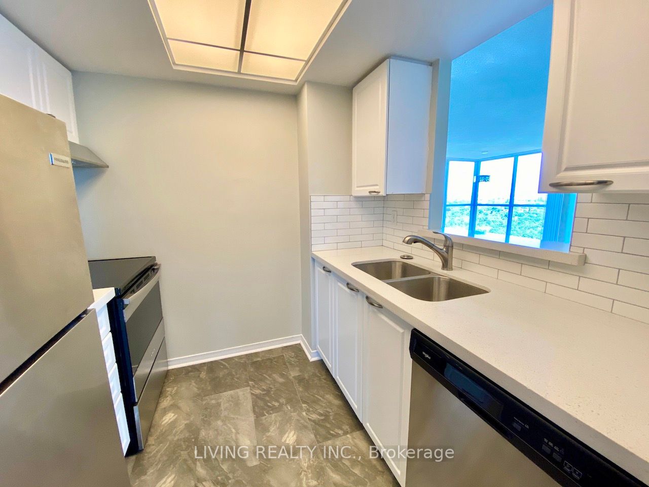 5 Concorde Pl, #2110
