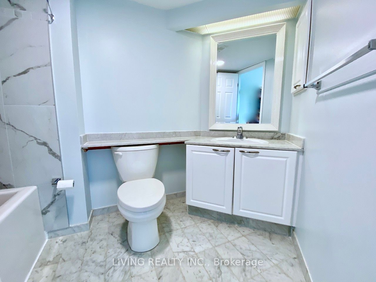 5 Concorde Pl, #2110