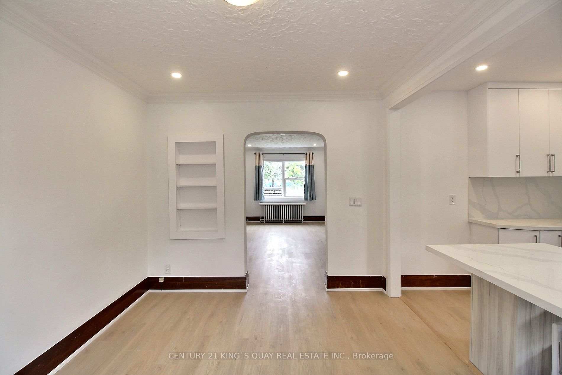224 Lawrence Ave W