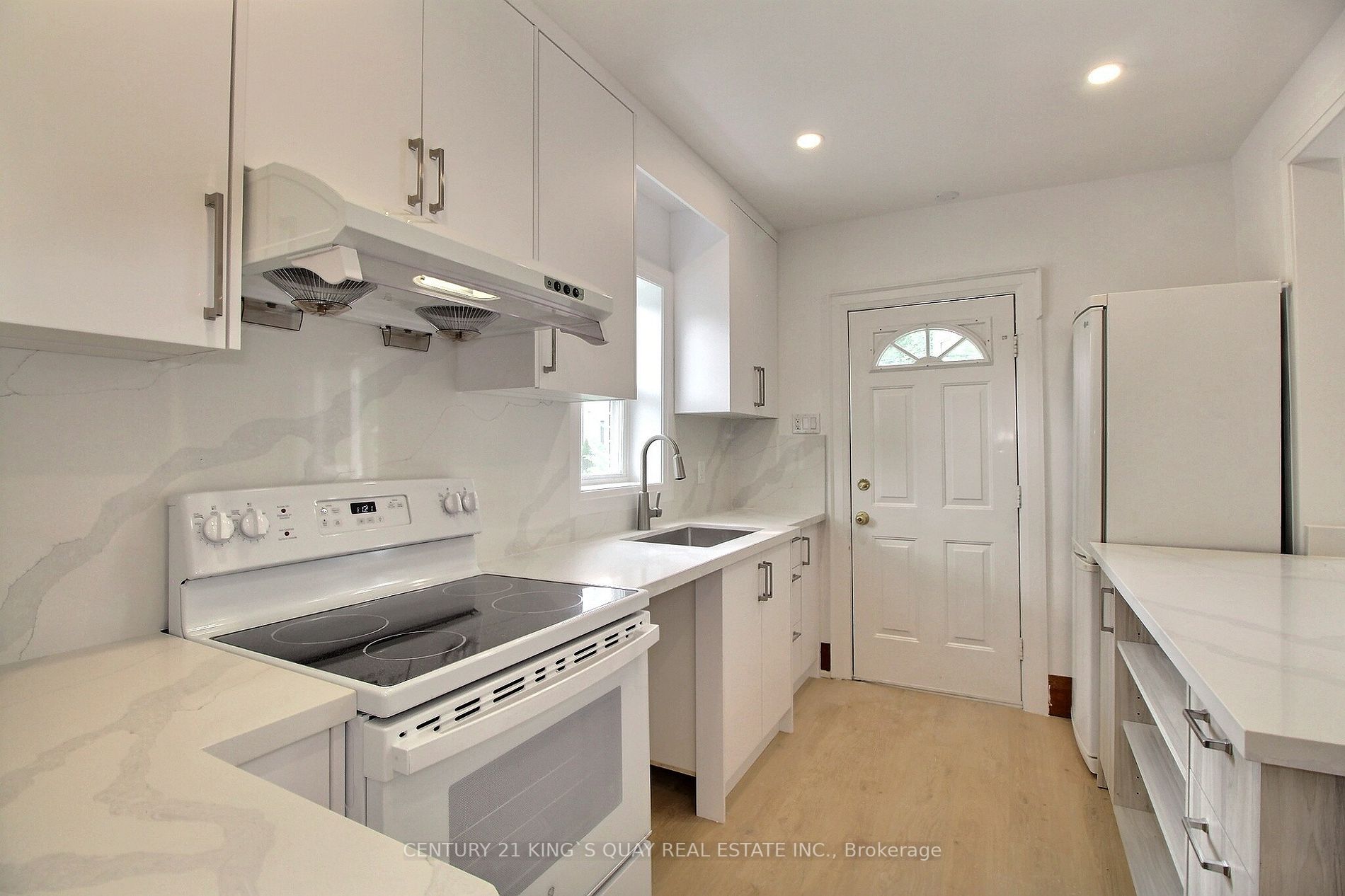224 Lawrence Ave W